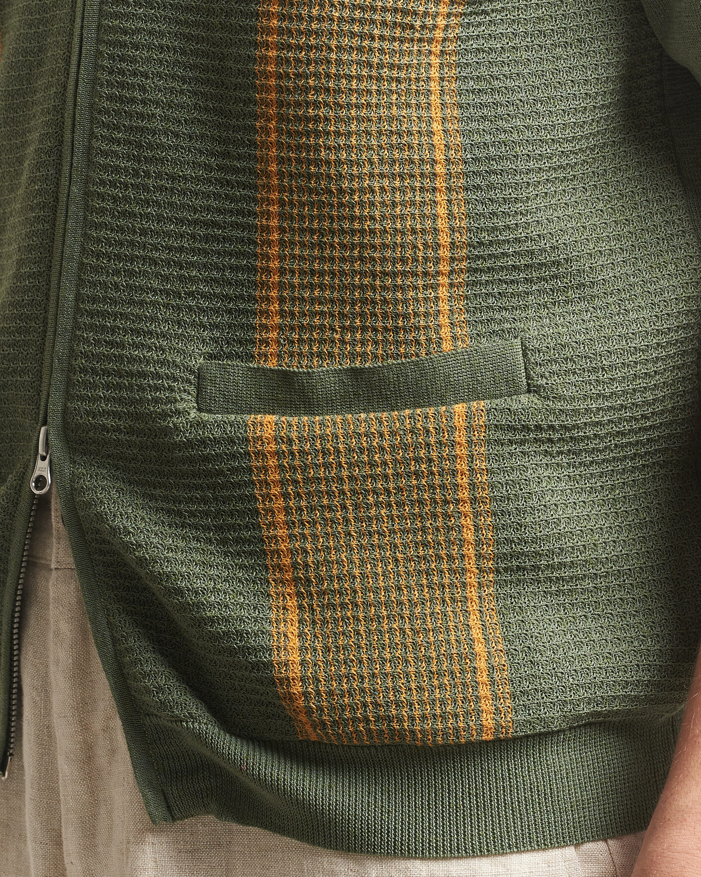 Uomini | Polo | BEAMS PLUS | Zip Knit Striped Polo Olive