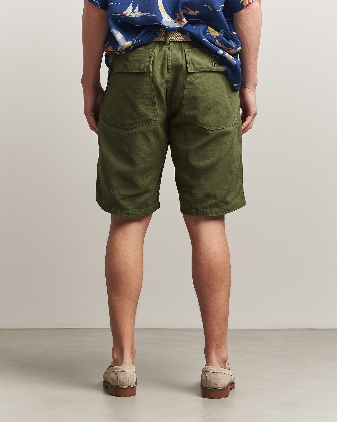 Uomini | Pantaloncini | BEAMS PLUS | MIL Utility Sateen Shorts Olive