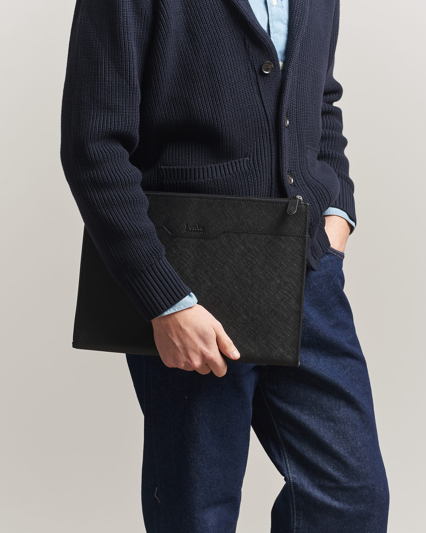 Uomini | Borse | Loake Shoemakers | Gresham Grain Leather Laptop Cover Black