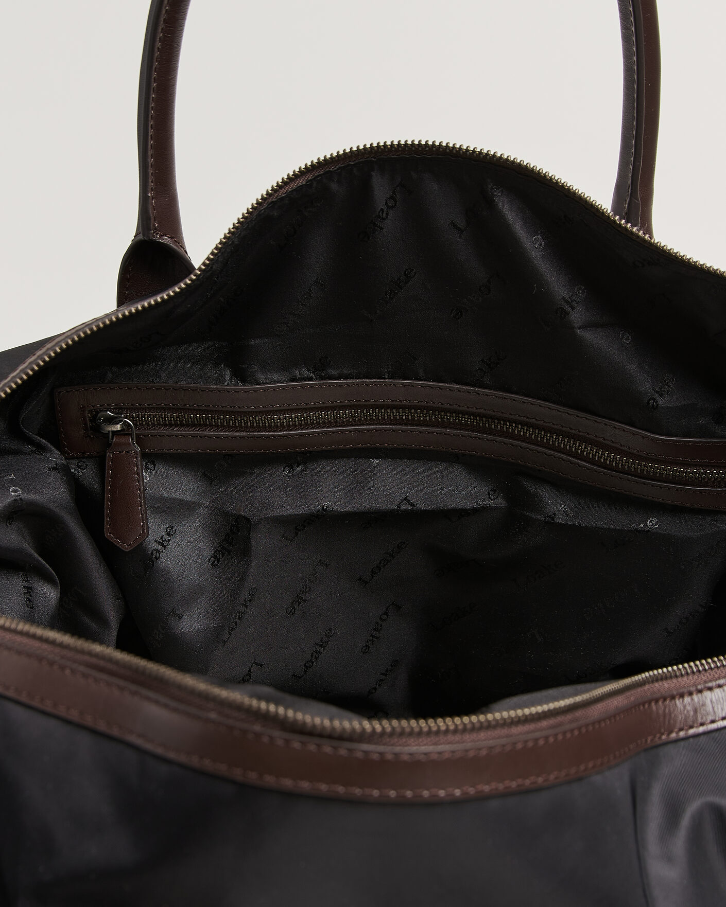 Uomini | Borse | Loake Shoemakers | Gower Nylon/Leather Holdall Black