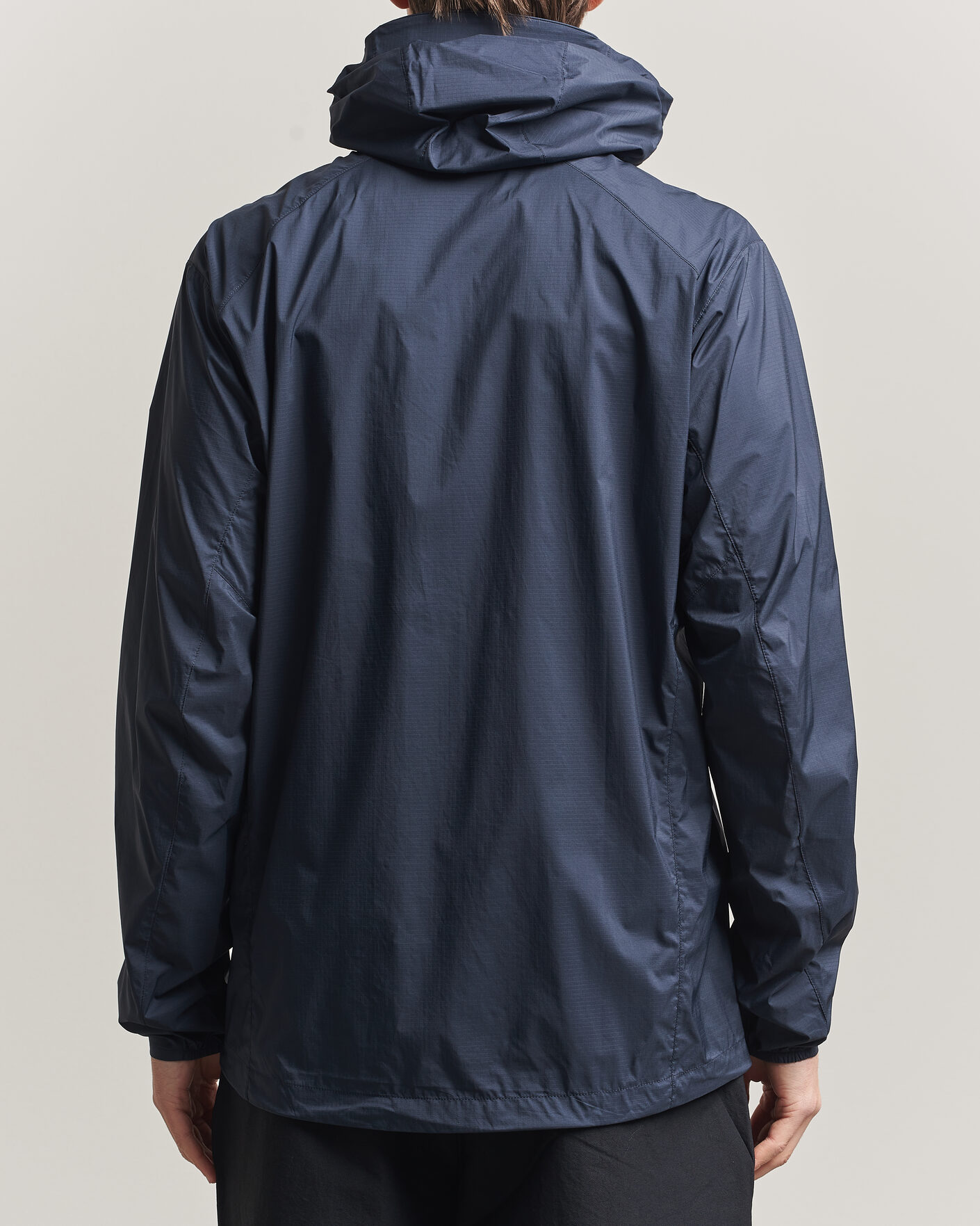 Uomini | Giacche | Arc'teryx | Squamish Lightweight Hooded Jacket Black Sapphire