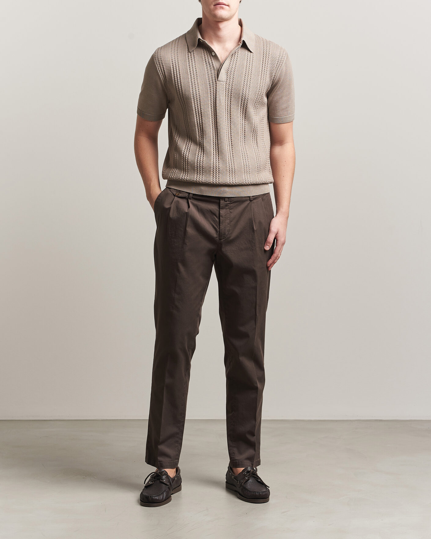 Uomini | Pantaloni | Briglia 1949 | Easy Fit Pleated Cotton Stretch Chino Brown