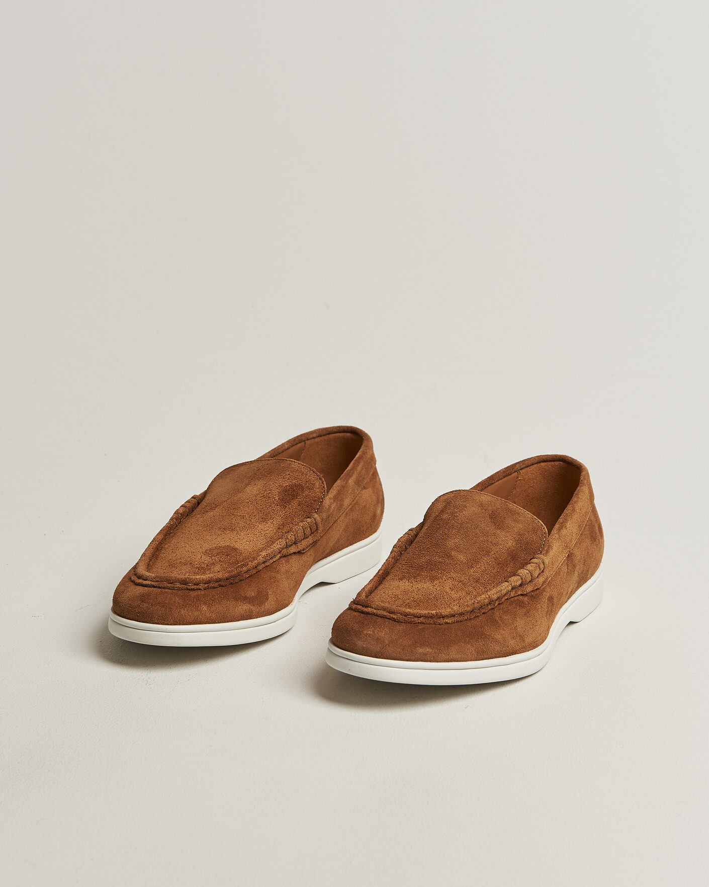 Uomini | Mocassini | Charles Tyrwhitt | Suede Slip On Loafers Light Brown