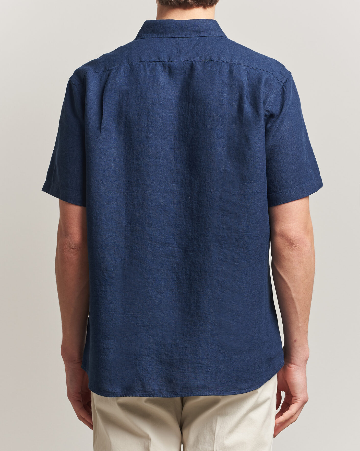 Uomini | Camicie | Charles Tyrwhitt | Pure Linen Short Sleeve Slim Fit Shirt Navy