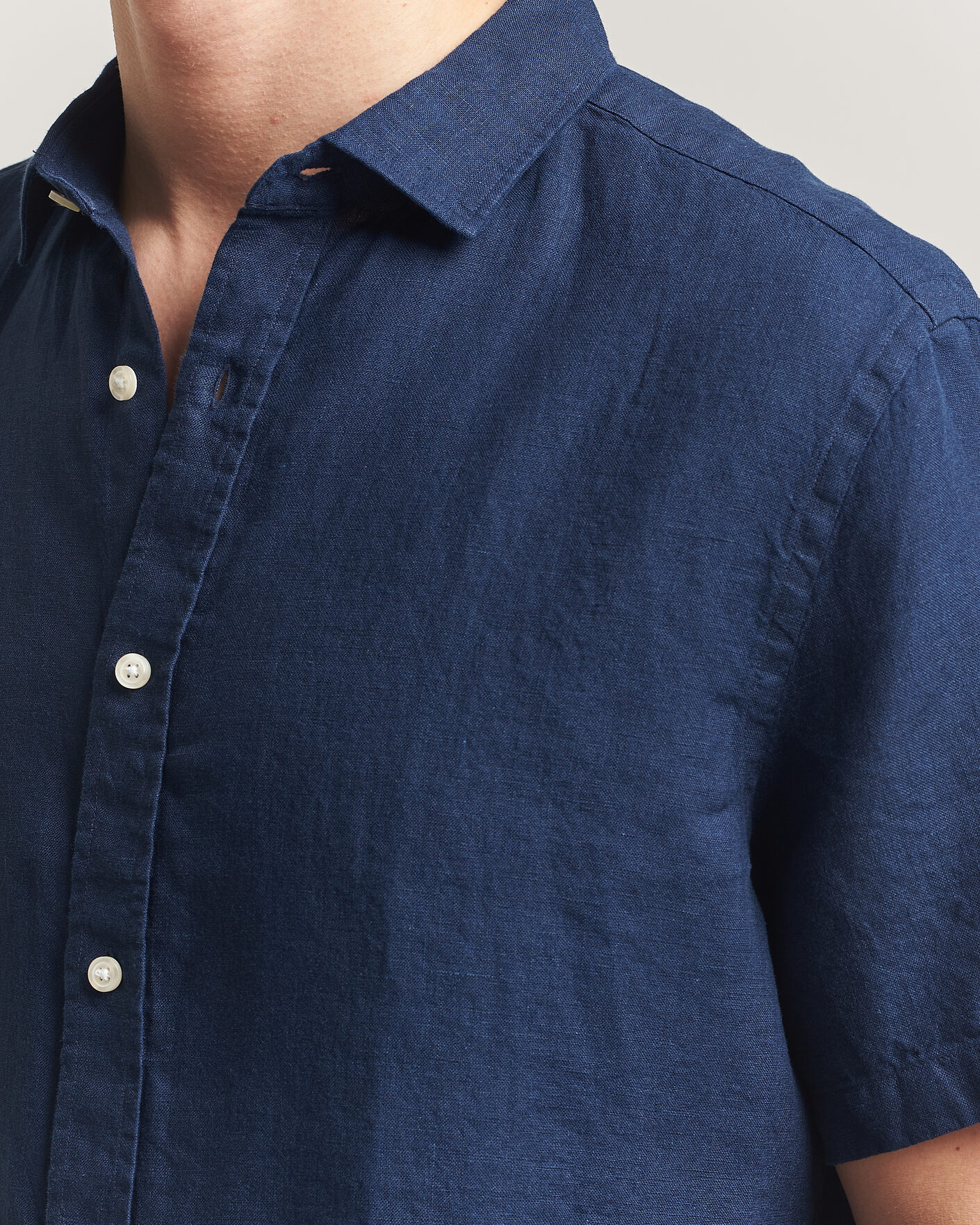 Uomini | Camicie | Charles Tyrwhitt | Pure Linen Short Sleeve Slim Fit Shirt Navy