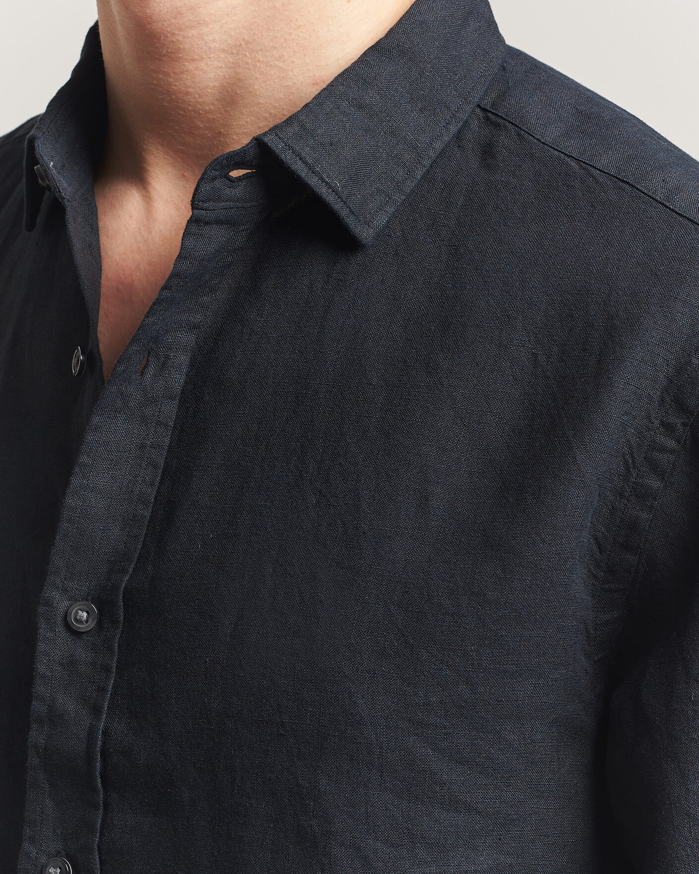 Uomini | Camicie | Charles Tyrwhitt | Pure Linen Slim Fit Shirt Black