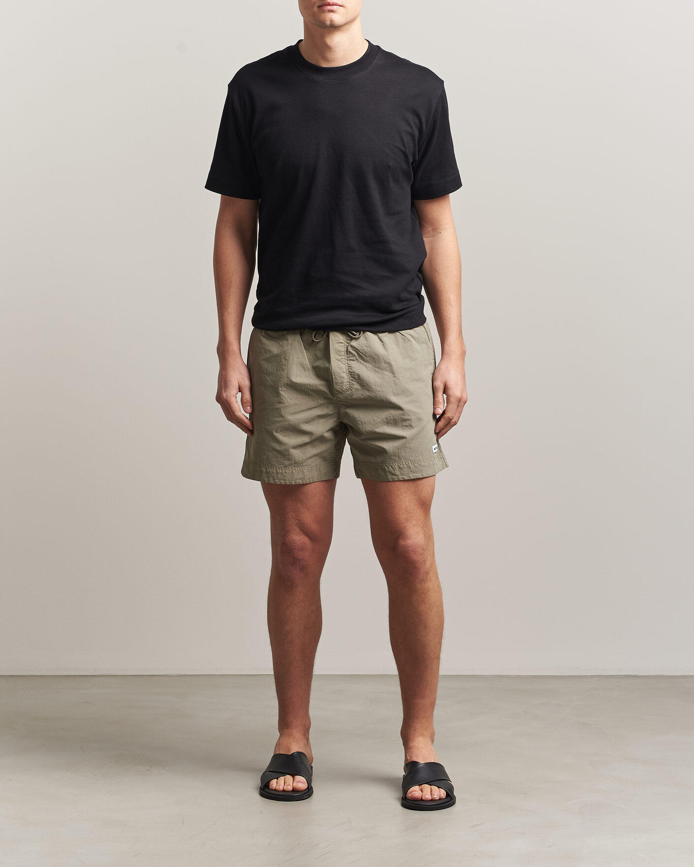 Uomini | Costumi da bagno | Woolrich | Solid Garment Dyed Swimshorts Smokey Olive
