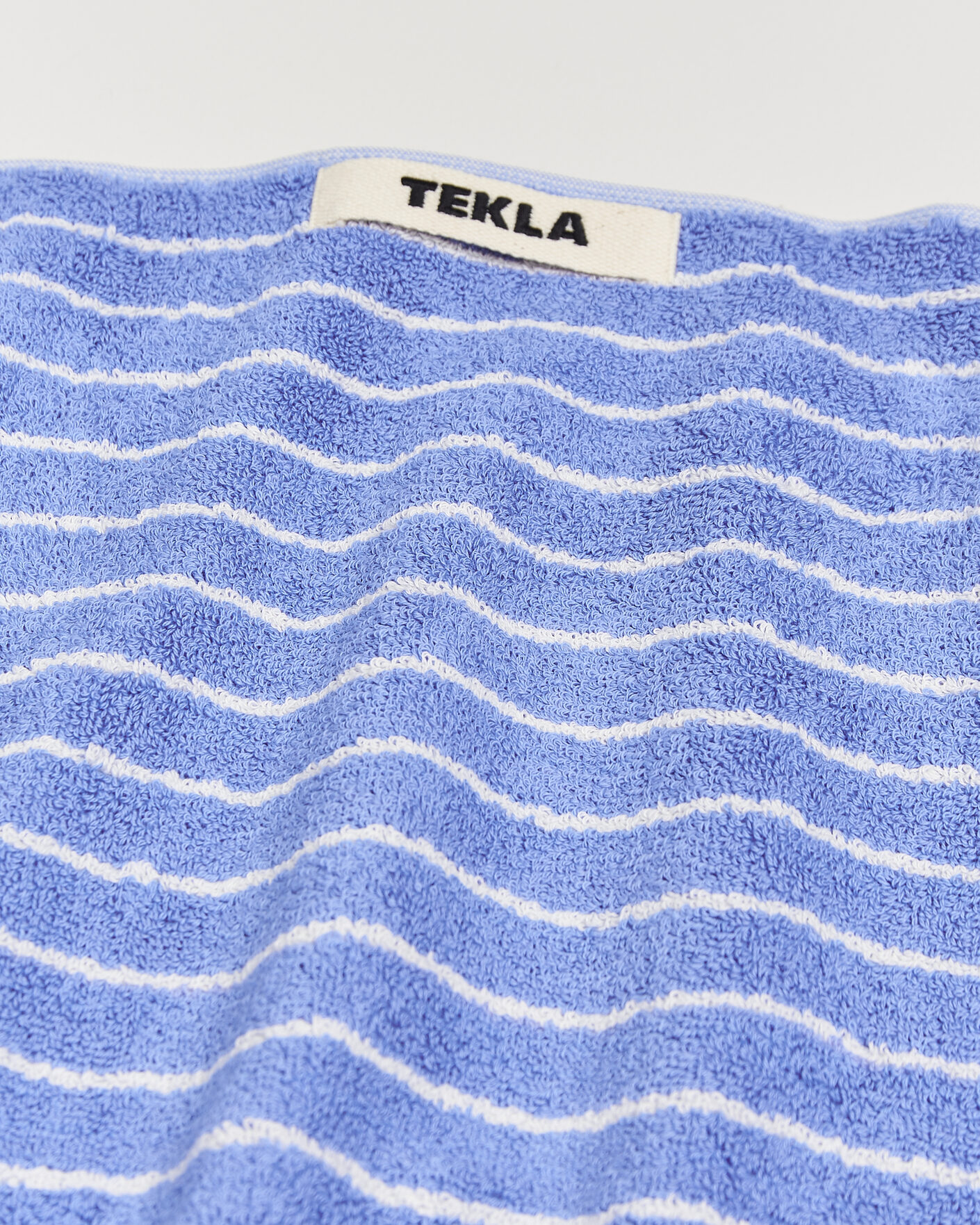 Uomini | Tessuti | Tekla | Organic Terry Hand Towel Clear Blue Stripes