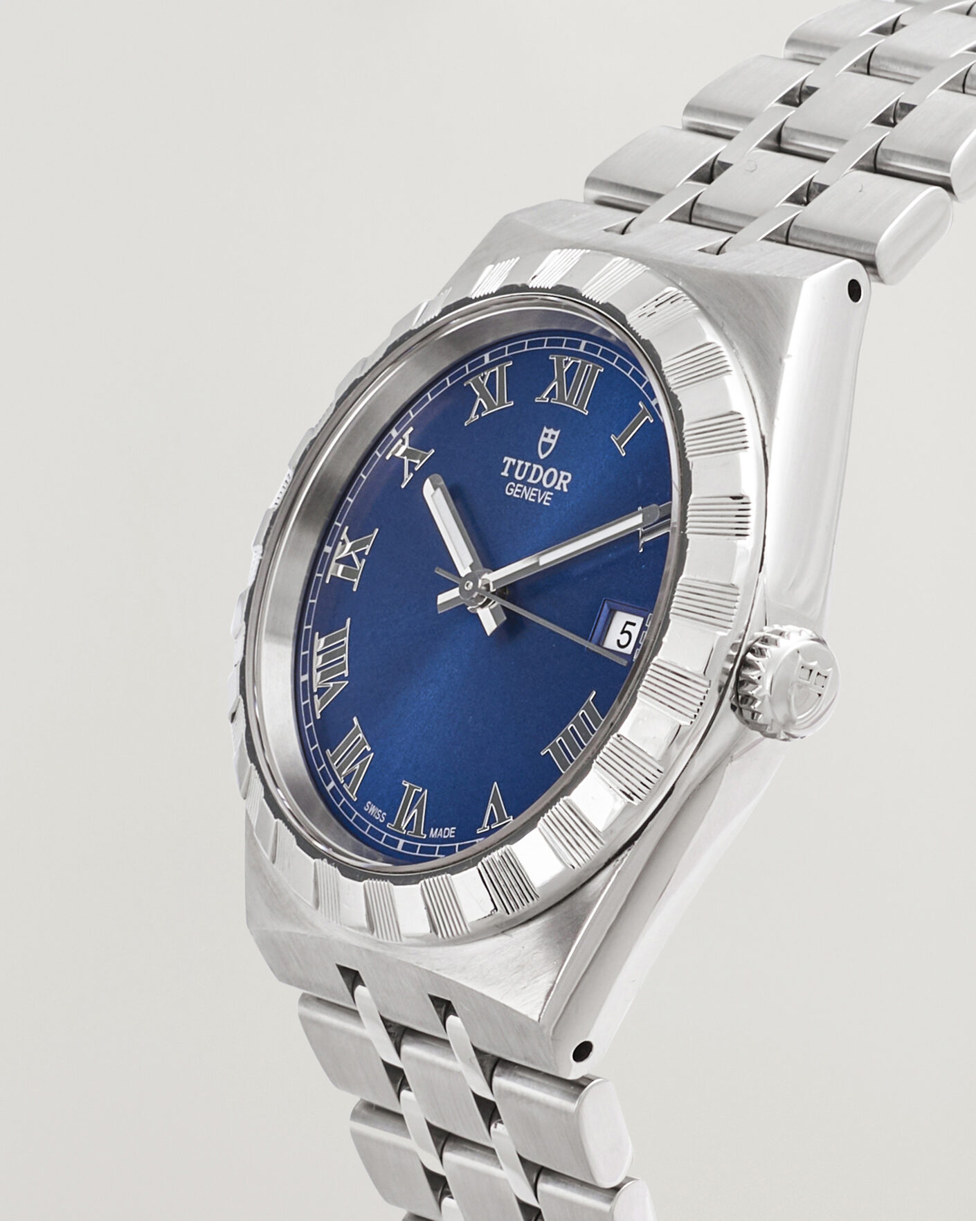 Uomini | Pre-Owned & Vintage Watches | Tudor Pre-Owned | Royal 38
