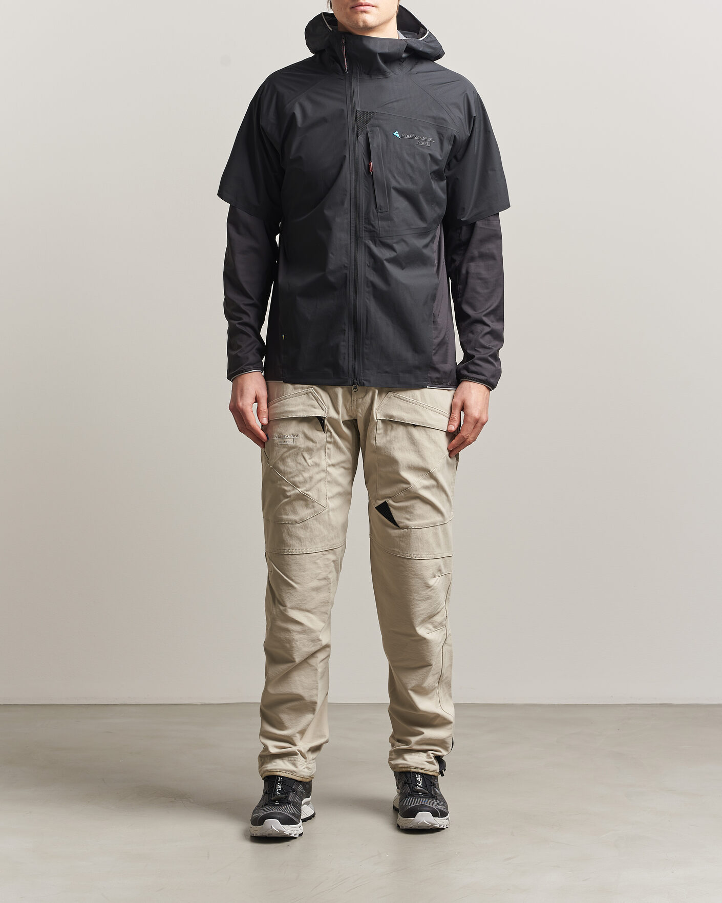 Uomini | Giacche | Klättermusen | Vidre Hood Jacket Black