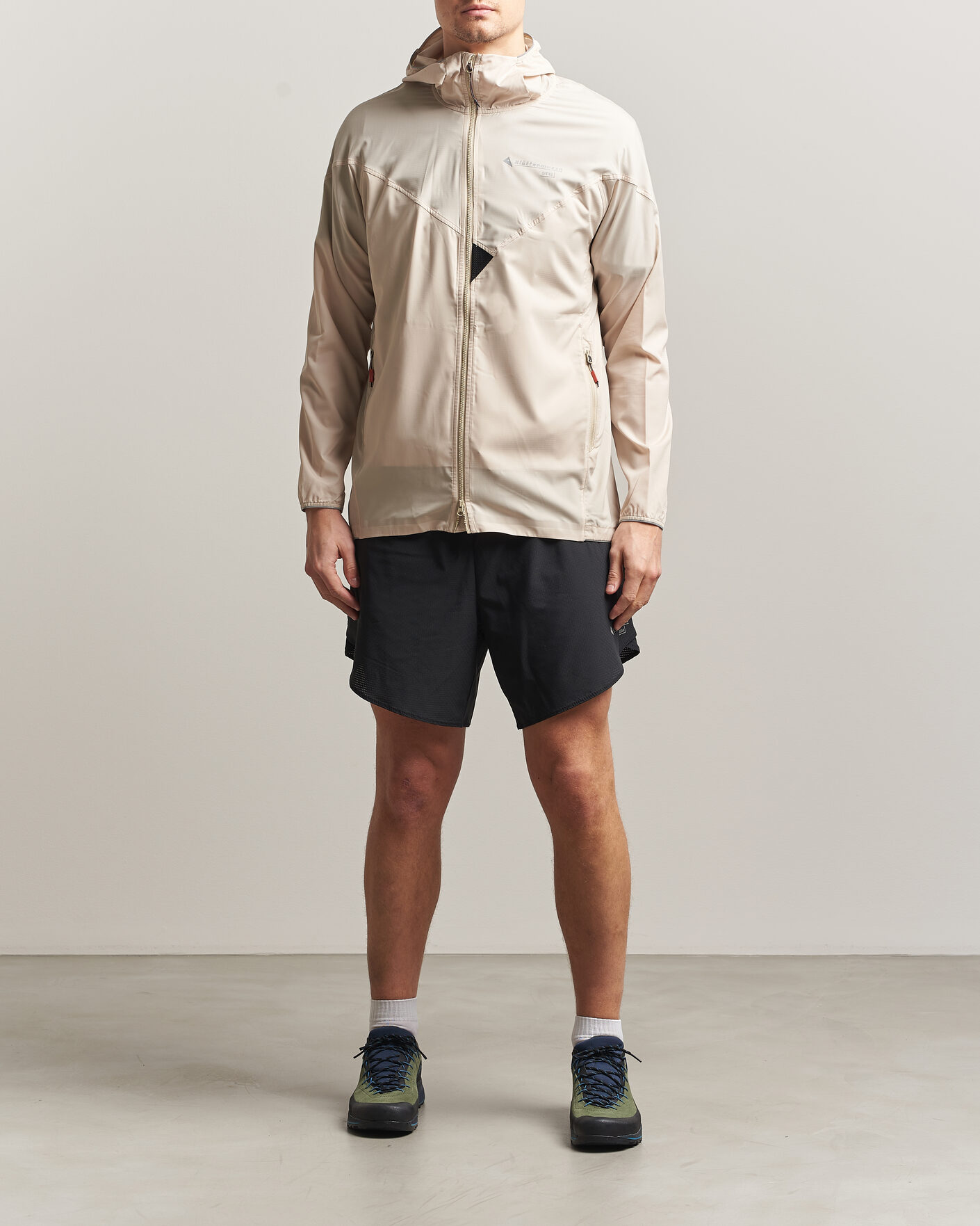 Uomini | Pantaloncini | Klättermusen | Diser Light Running Shorts Black