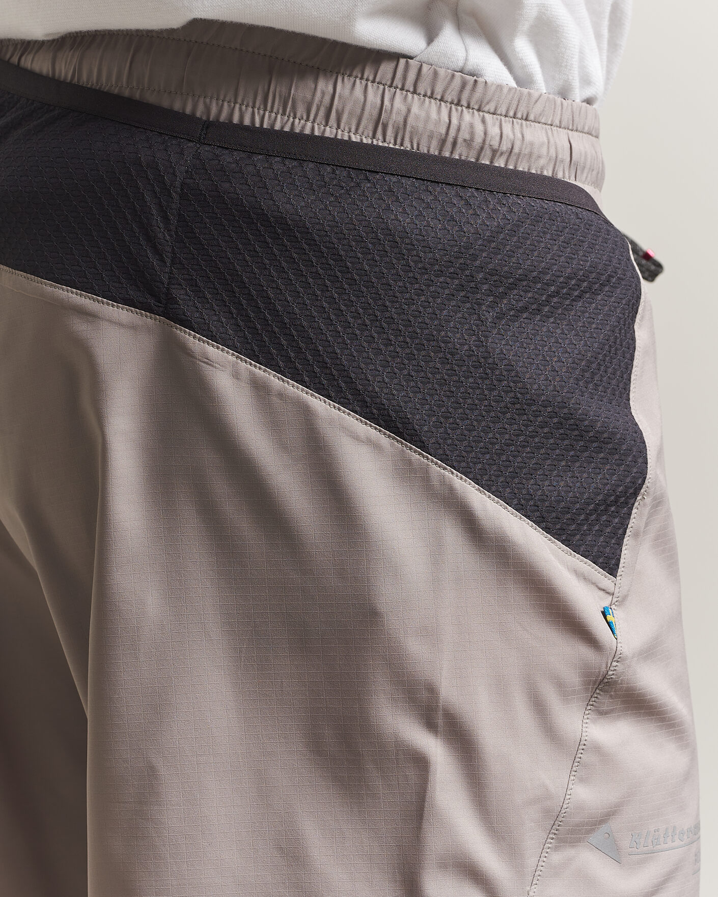 Uomini | Pantaloncini | Klättermusen | Bele Running Shorts Ridge Grey