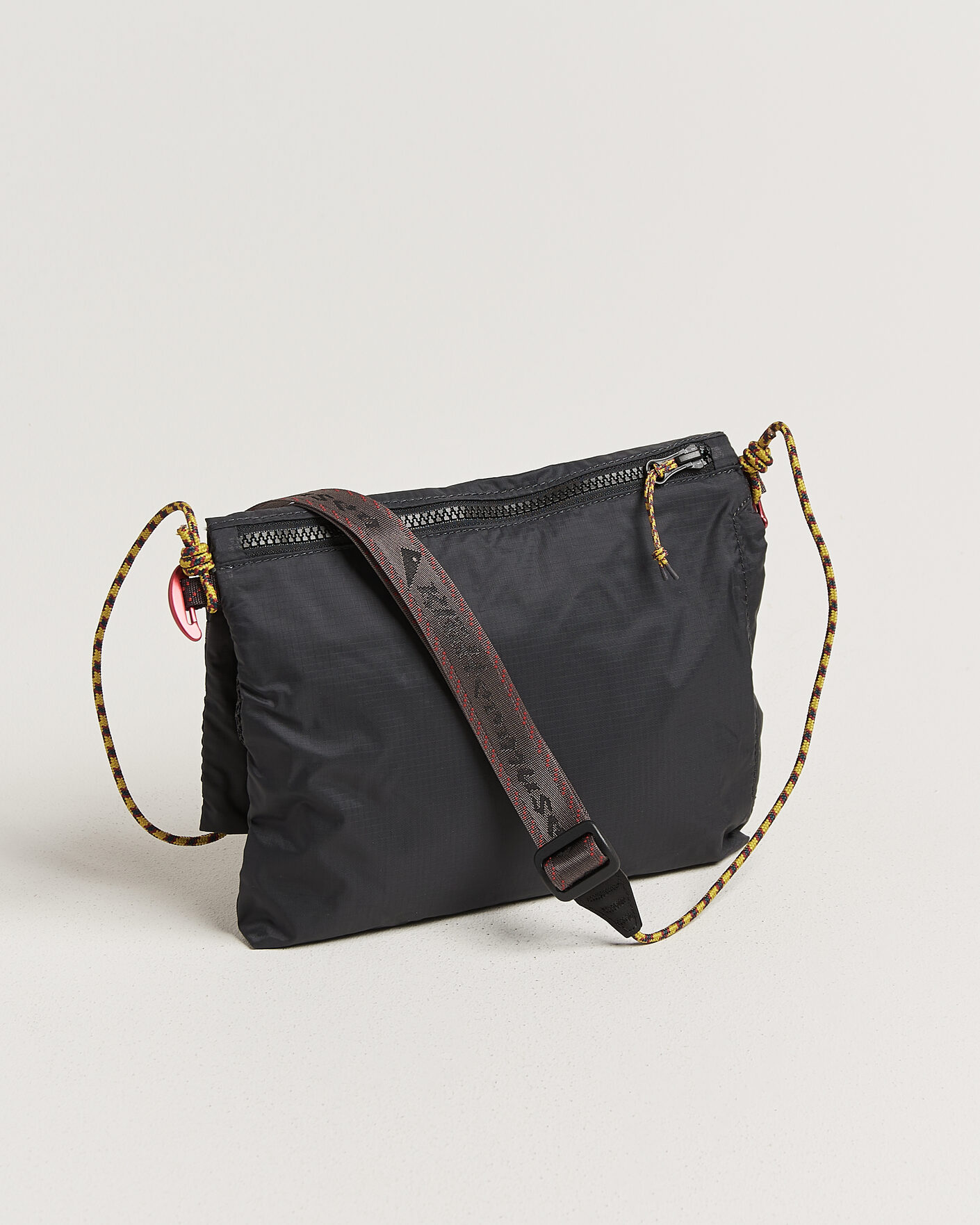 Uomini | Borse | Klättermusen | Algir Foldover Bag Raven
