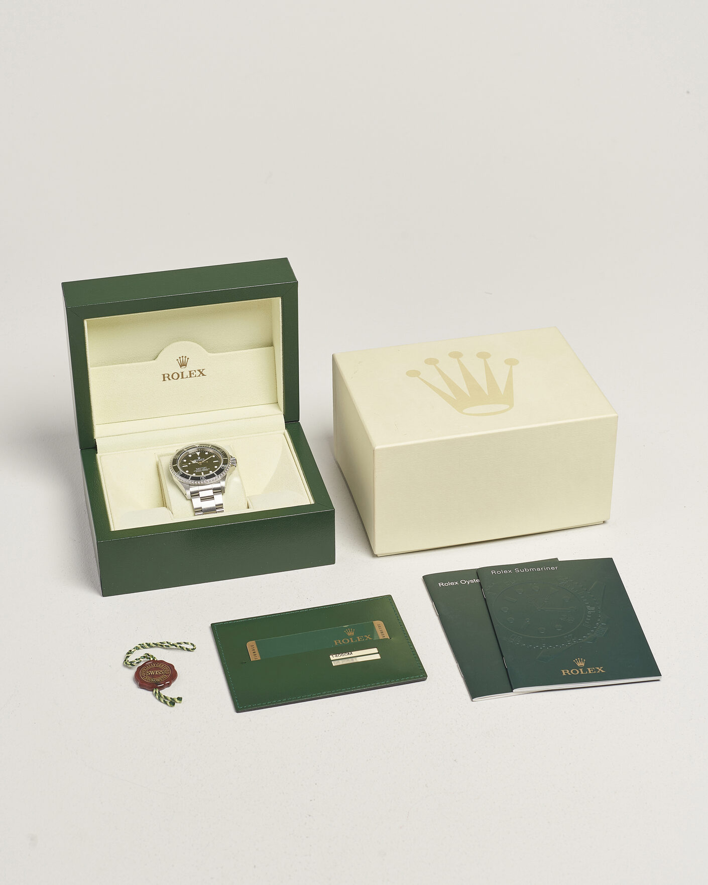 Uomini | Pre-Owned & Vintage Watches | Rolex Pre-Owned | Submariner No Date