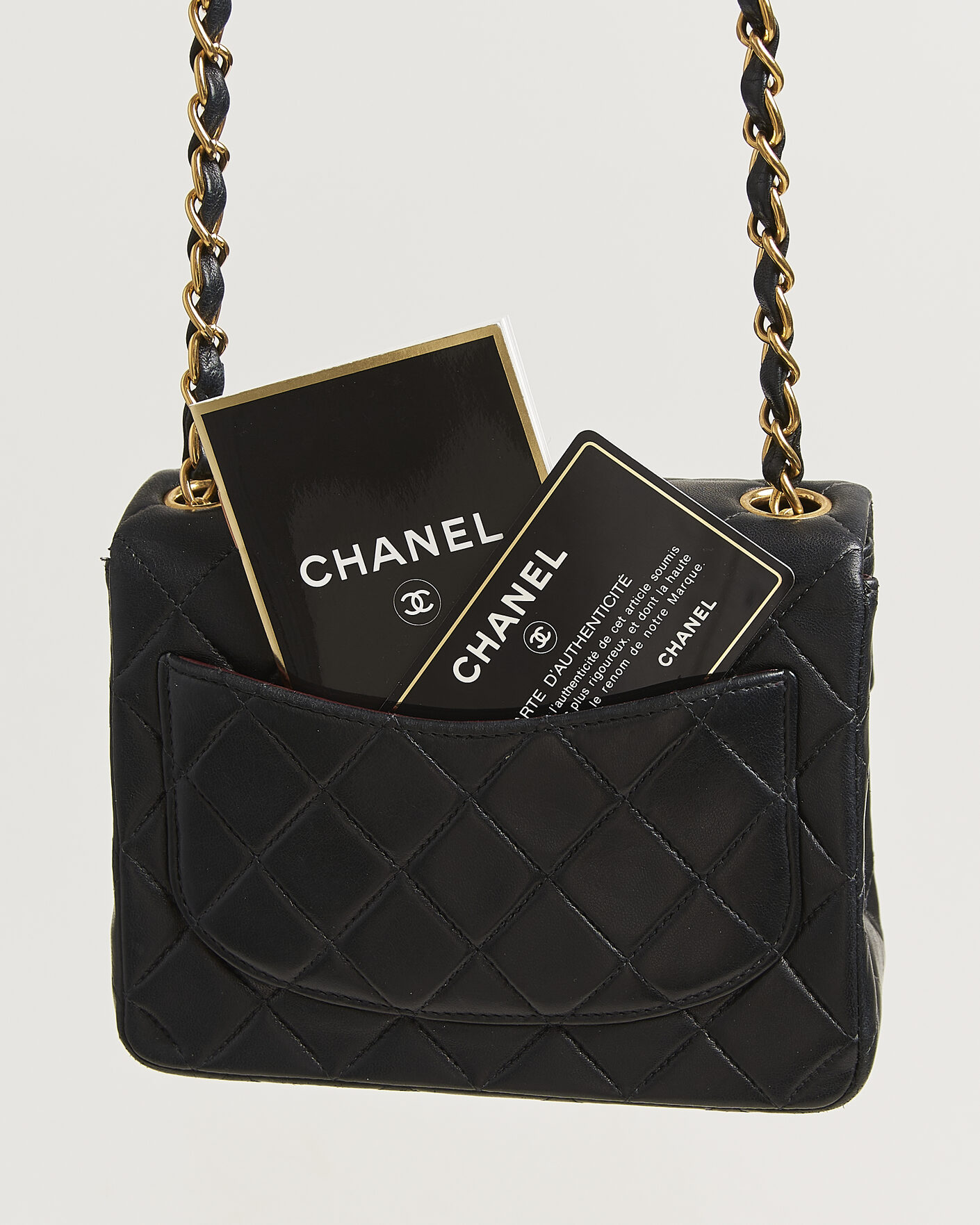 Uomini | Pre-Owned & Vintage Bags | Chanel Pre-Owned | Classic Mini Single Flap Square Bag Black