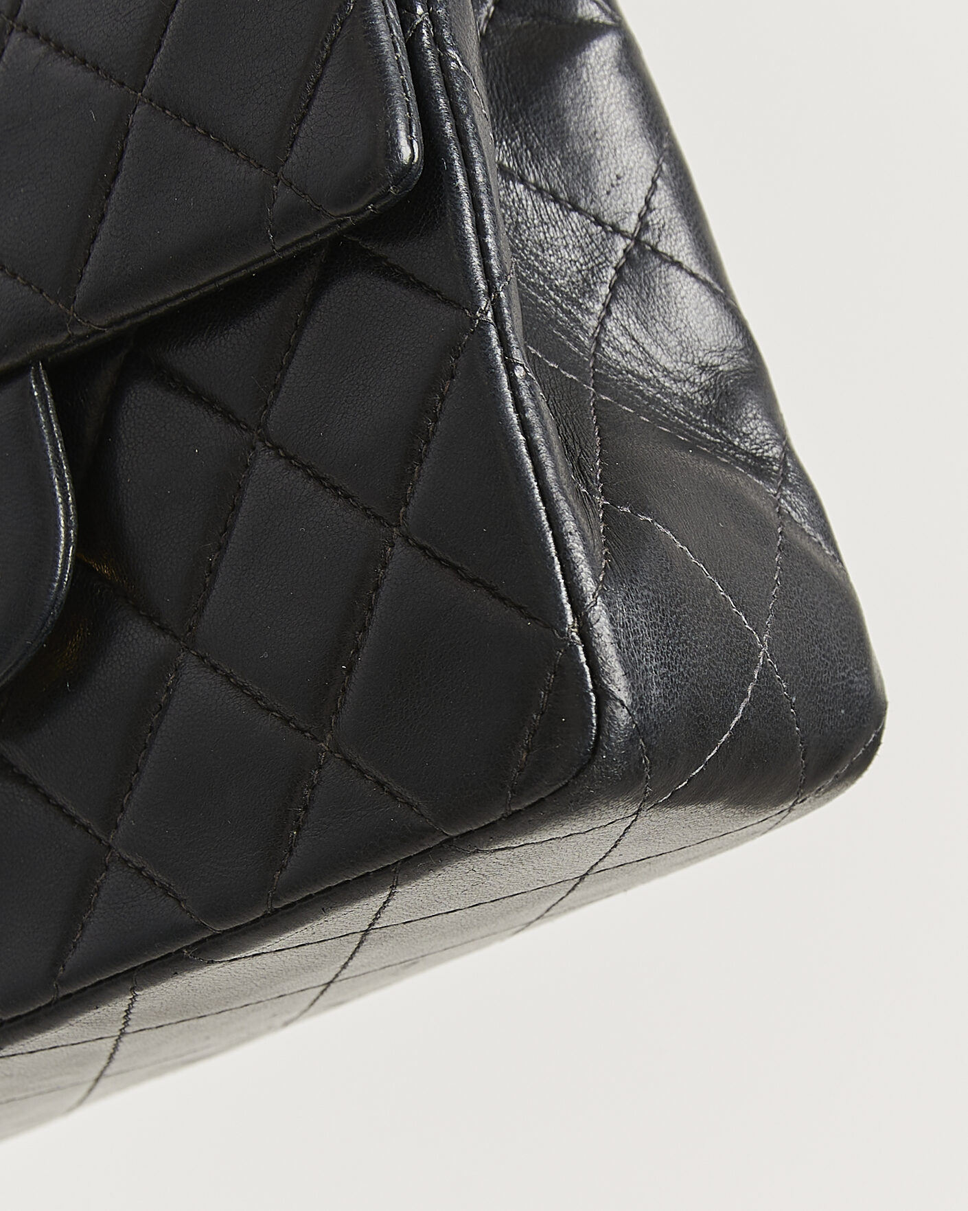 Uomini | Pre-Owned & Vintage Bags | Chanel Pre-Owned | Classic Mini Single Flap Square Bag Black