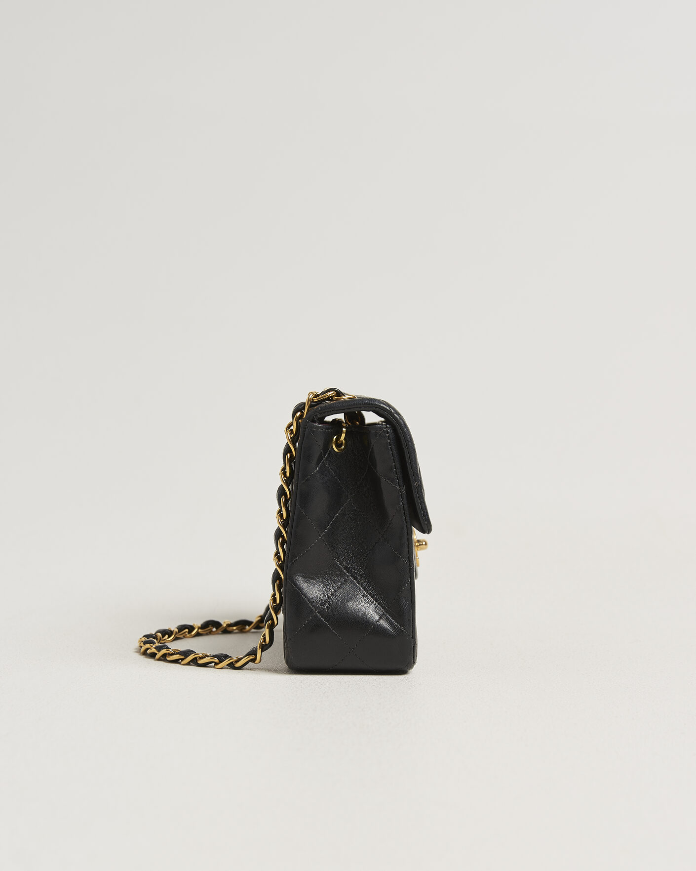 Uomini | Pre-Owned & Vintage Bags | Chanel Pre-Owned | Classic Mini Single Flap Square Bag Black