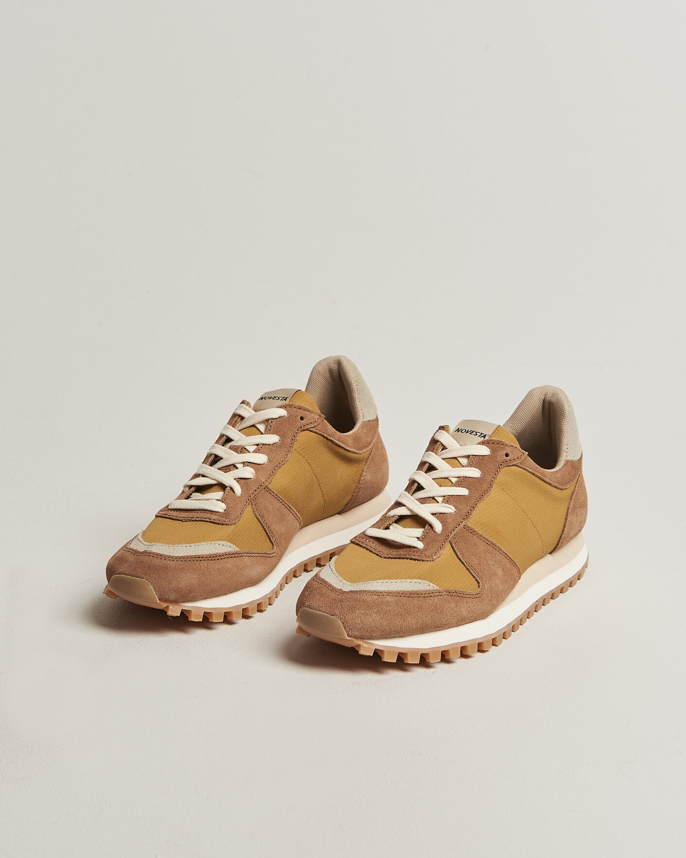 Uomini | Sneakers | Novesta | Marathon Trail Running Sneaker Cognac/Beige