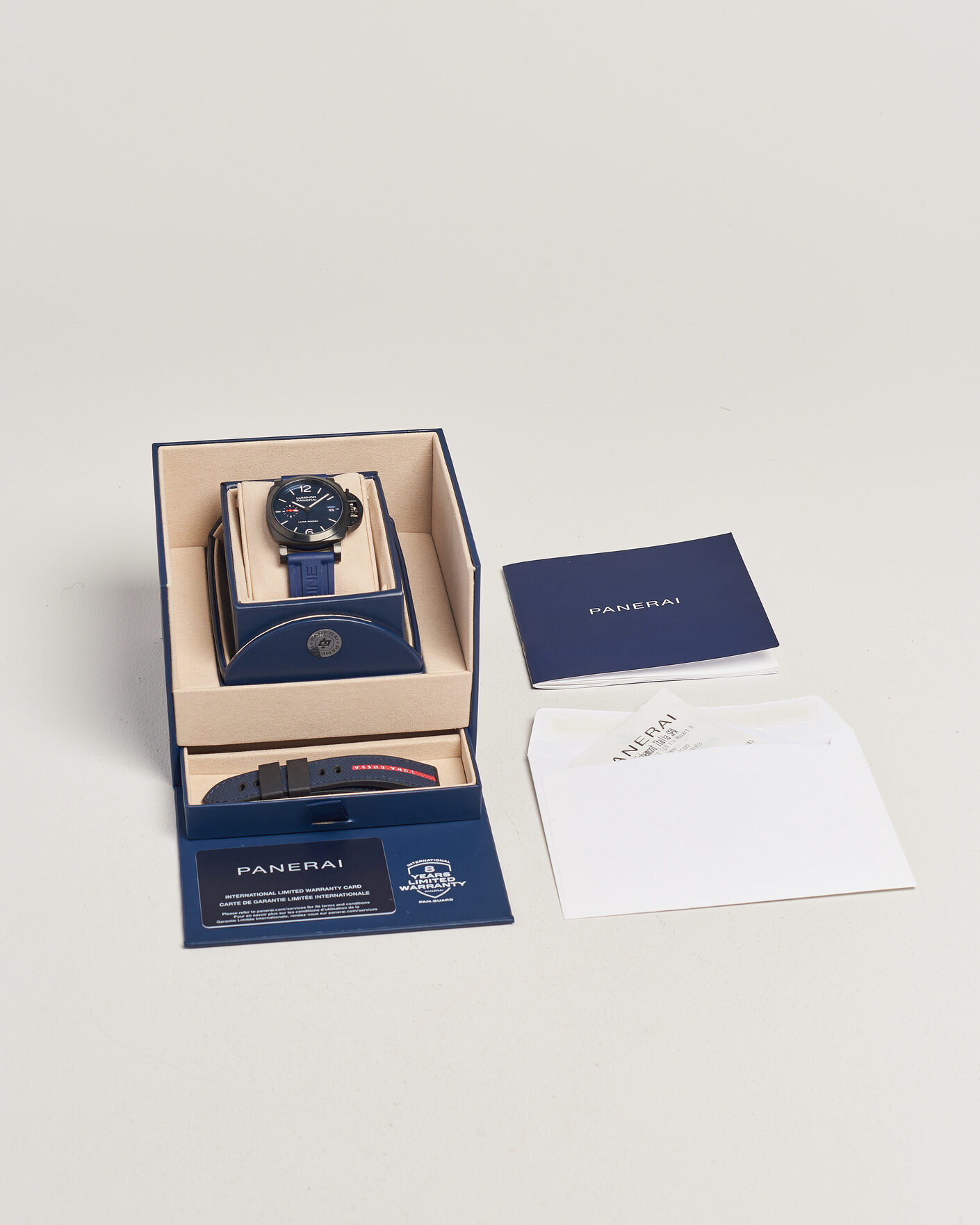 Uomini | Pre-Owned & Vintage Watches | Panerai Pre-Owned | Luna Rossa 40 