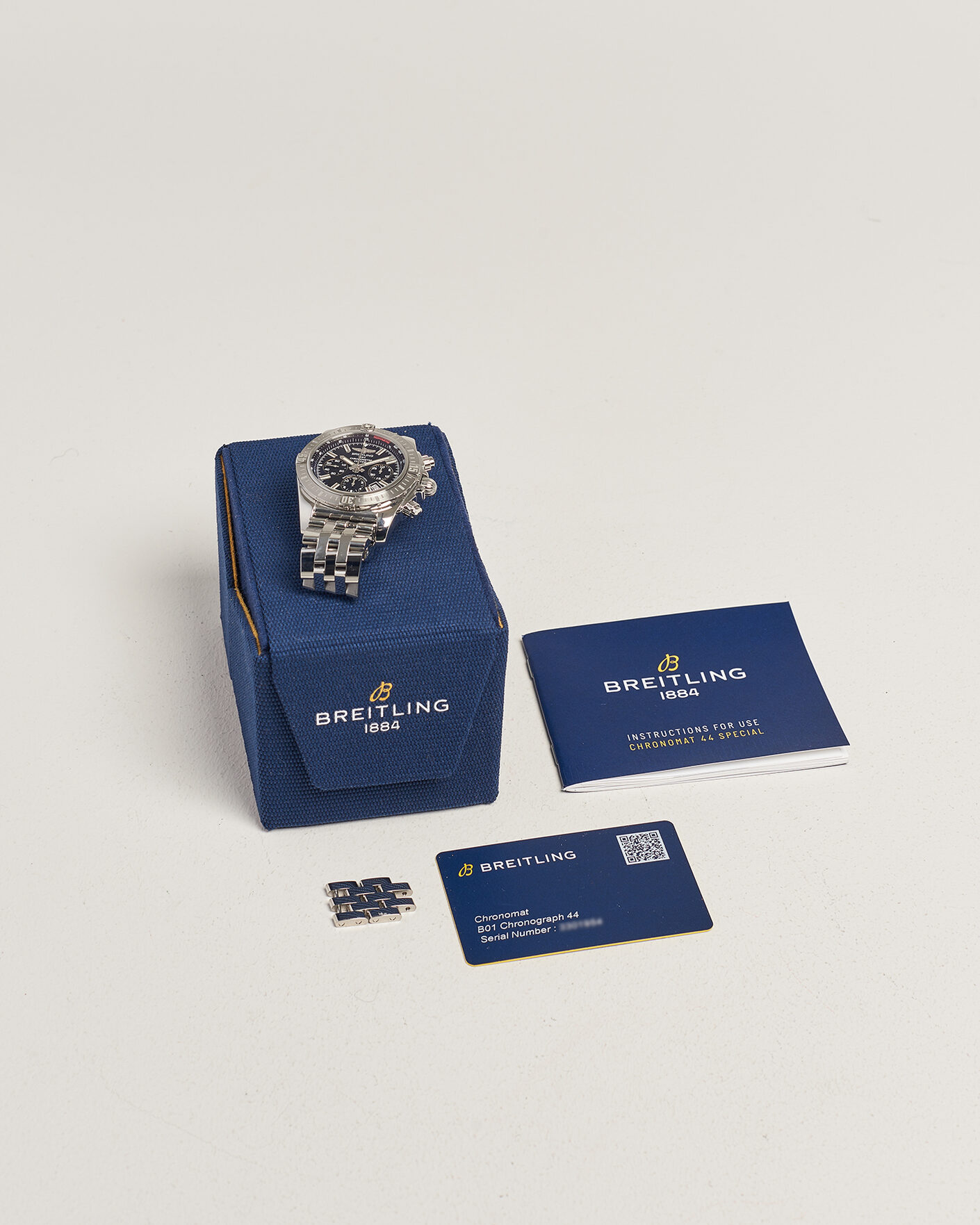 Uomini | Pre-Owned & Vintage Watches | Breitling Pre-Owned | Chronomat 44 