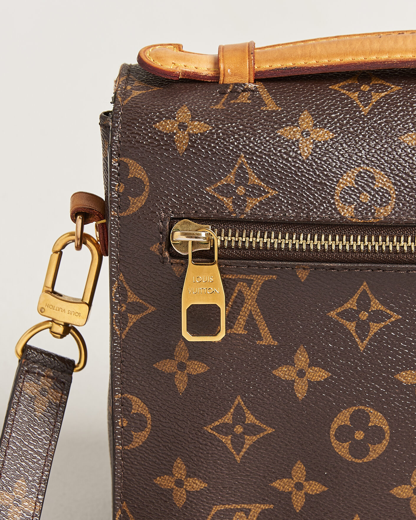Uomini | Pre-Owned & Vintage Bags | Louis Vuitton Pre-Owned | Pochette Métis Monogram