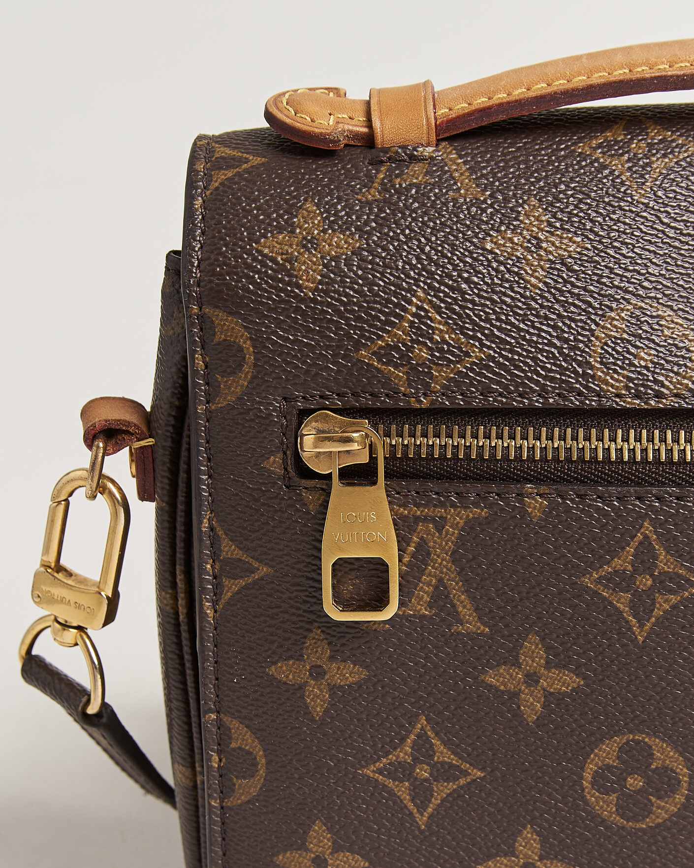 Uomini | Pre-Owned & Vintage Bags | Louis Vuitton Pre-Owned | Pochette Métis Monogram