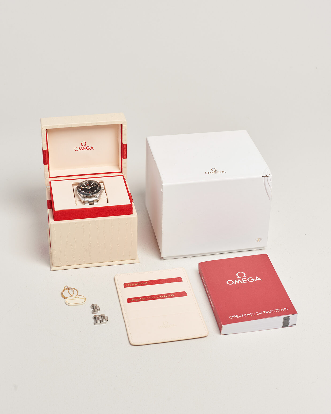 Uomini | Pre-Owned & Vintage Watches | Omega Pre-Owned | Seamaster Planet Ocean 600M 