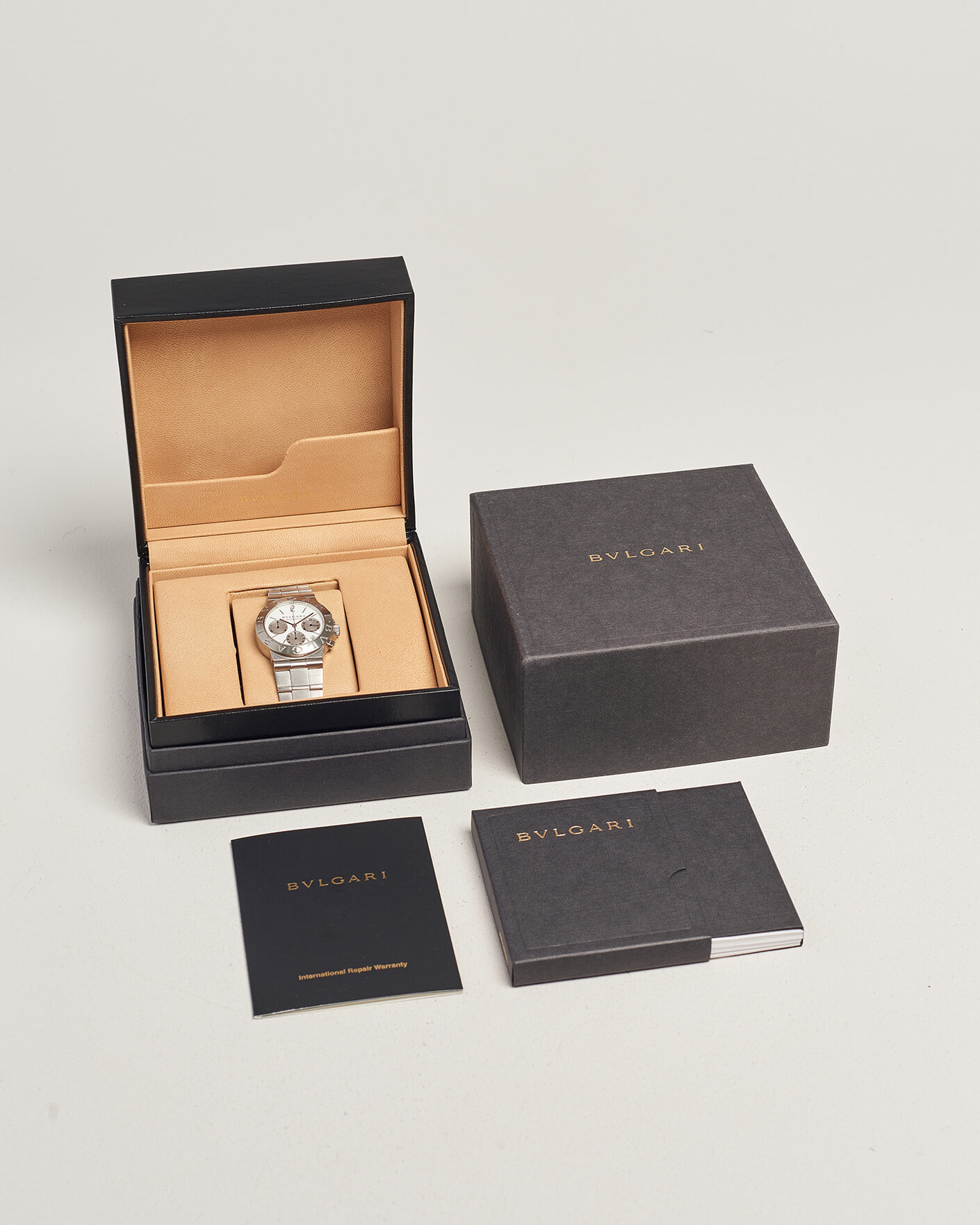 Uomini | Pre-Owned & Vintage Watches | Bvlgari Pre-Owned | Diagono Chrono  