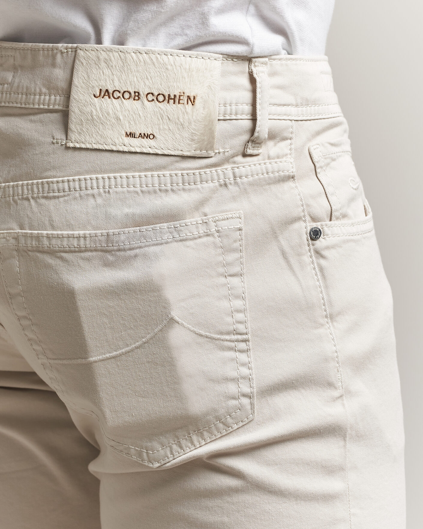 Uomini | Pantaloni | Jacob Cohën | Bard Garment Dyed Gabardine Trousers Off White