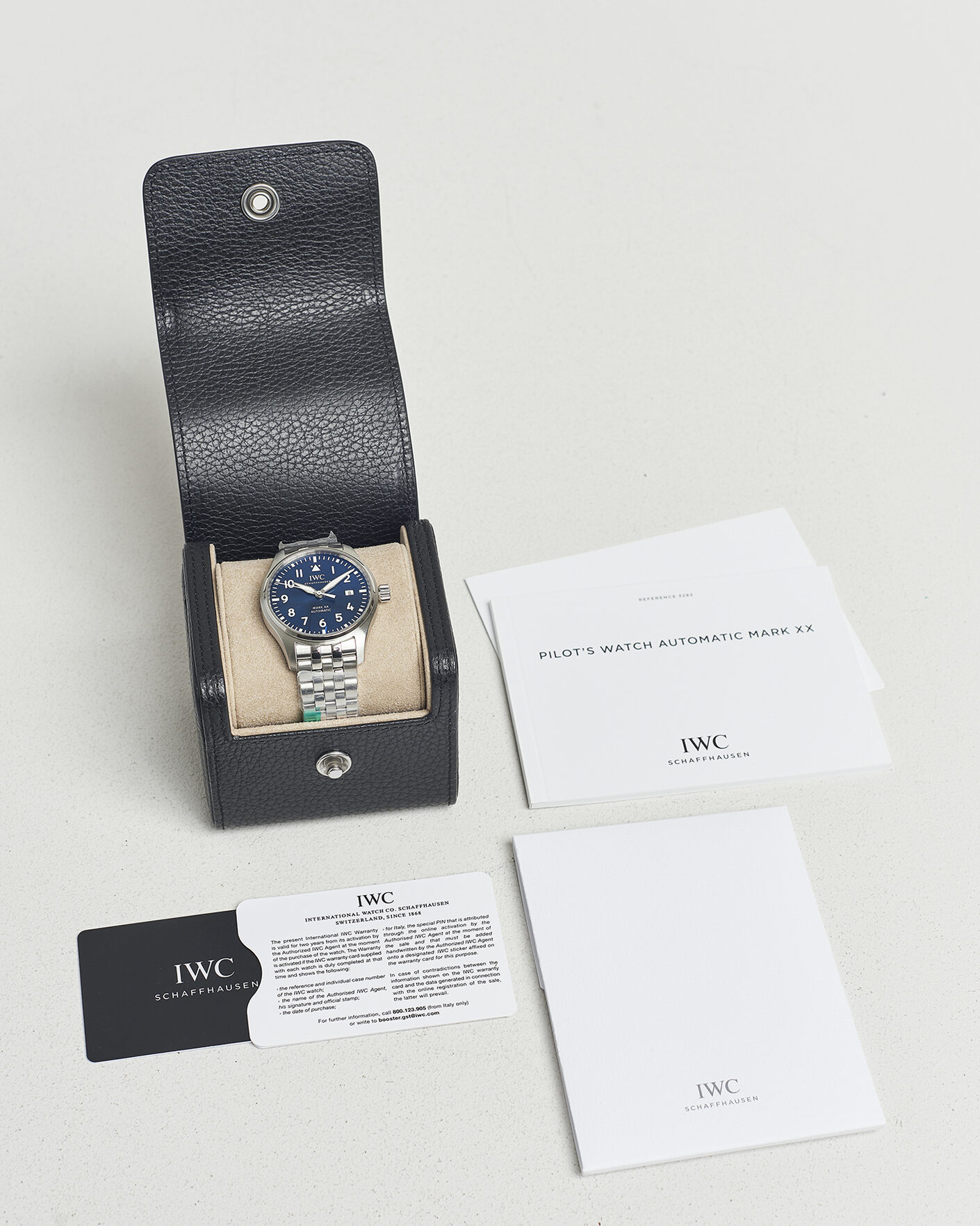 Uomini | IWC Pre-Owned Pilot's Watch Mark XX | IWC Pre-Owned | Pilot's Watch Mark XX