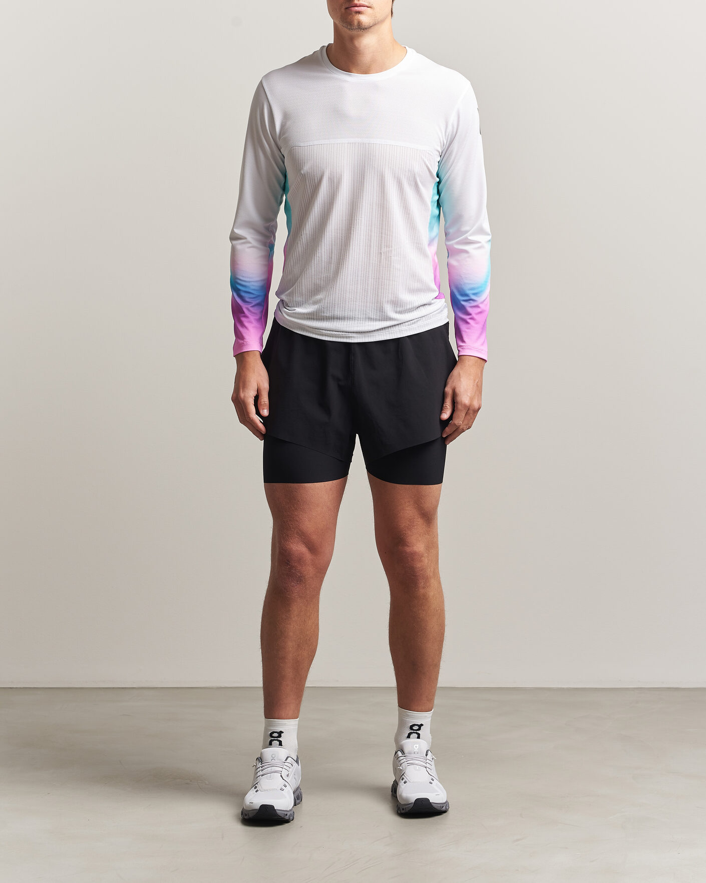 Uomini | T-shirt | SOAR Running | Hot Weather Long Sleeve Tee White/Blue