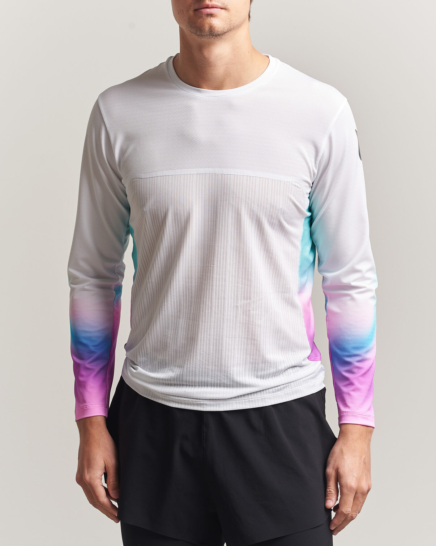 Uomini | T-shirt | SOAR Running | Hot Weather Long Sleeve Tee White/Blue