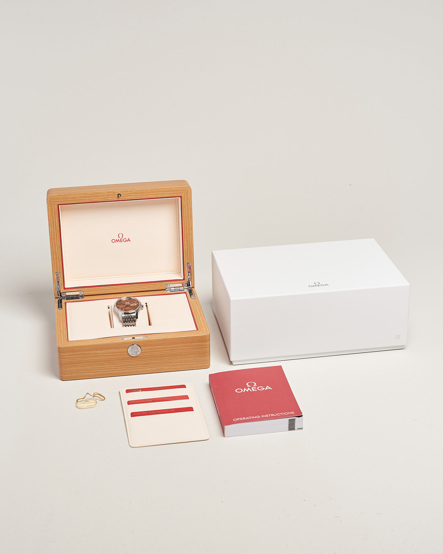 Uomini | Pre-Owned & Vintage Watches | Omega Pre-Owned | De Ville Hour Vision 