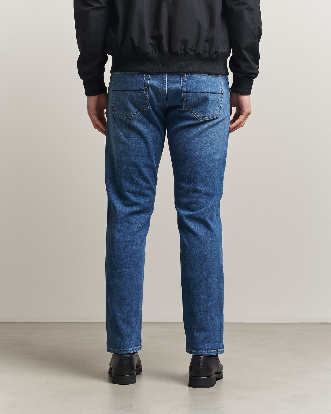 Uomini | Jeans | Tramarossa | Michelangelo Contrast Seam Stretch Jeans Mid Blue