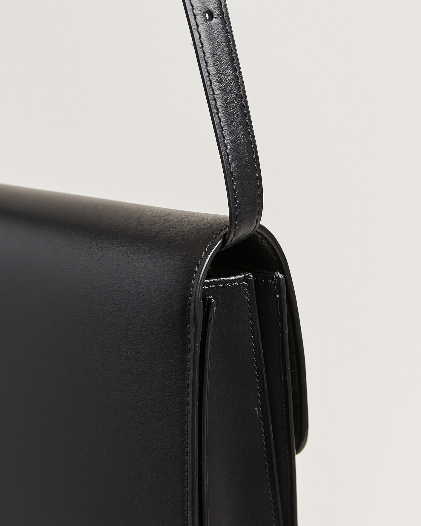 Uomini | Pre-Owned & Vintage Bags | Celine Pre-Owned | Box Bag Medium Black