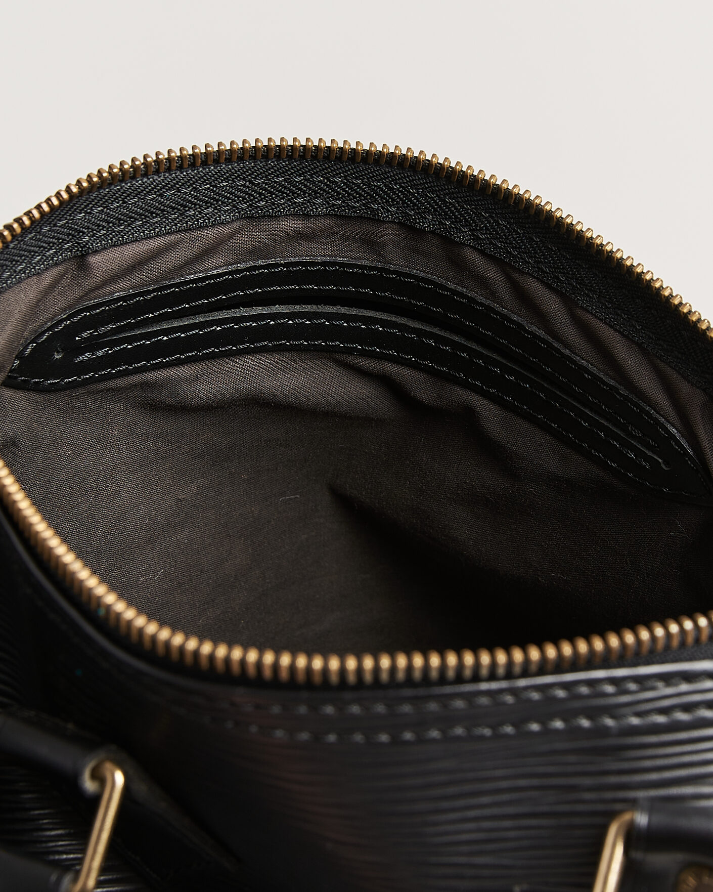 Uomini | Pre-Owned & Vintage Bags | Louis Vuitton Pre-Owned | Speedy 25 Epi Leather Black