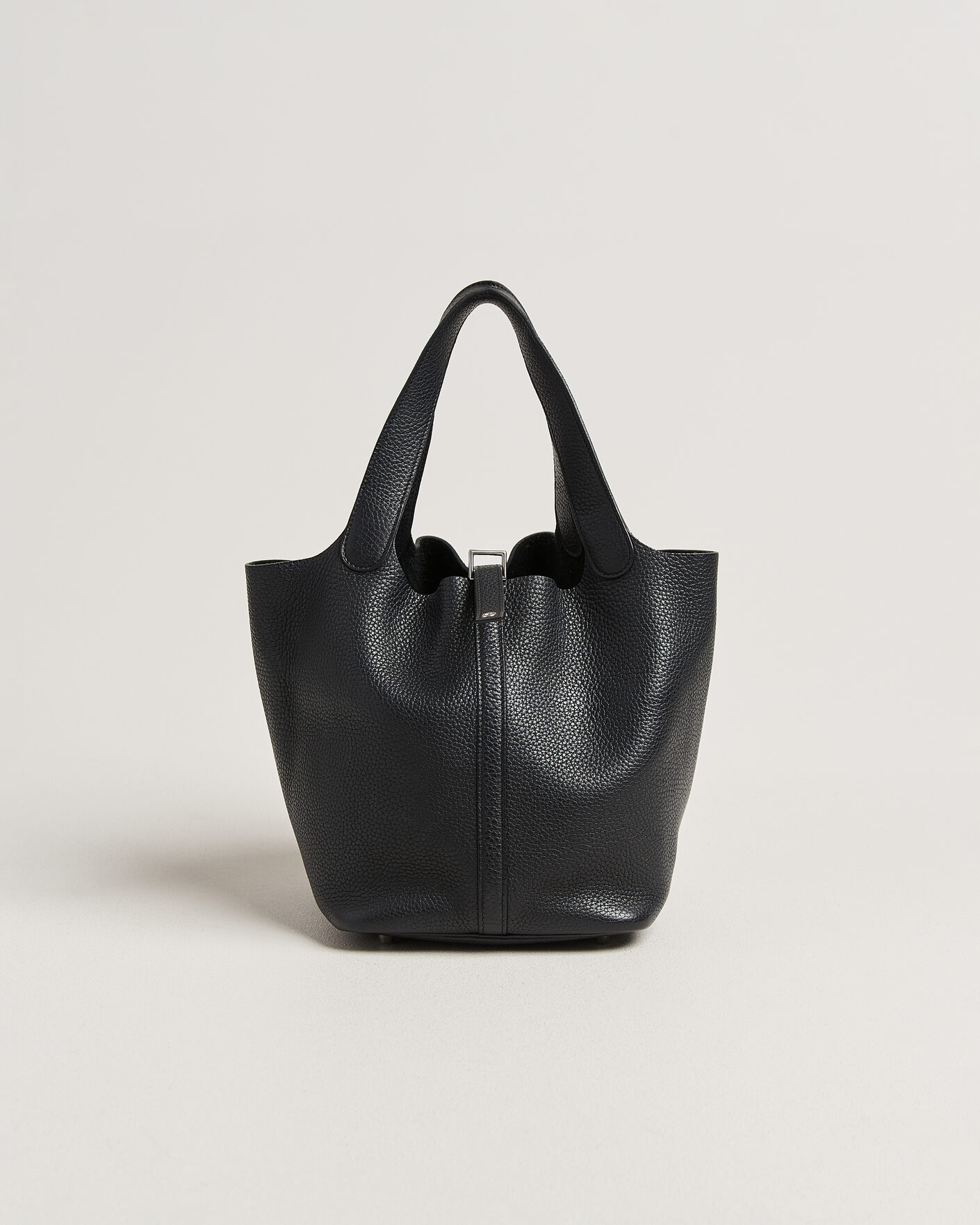 Uomini | Pre-Owned & Vintage Bags | Hermès Pre-Owned | Picotin Lock 22 Taurillon Clemence Leather Black