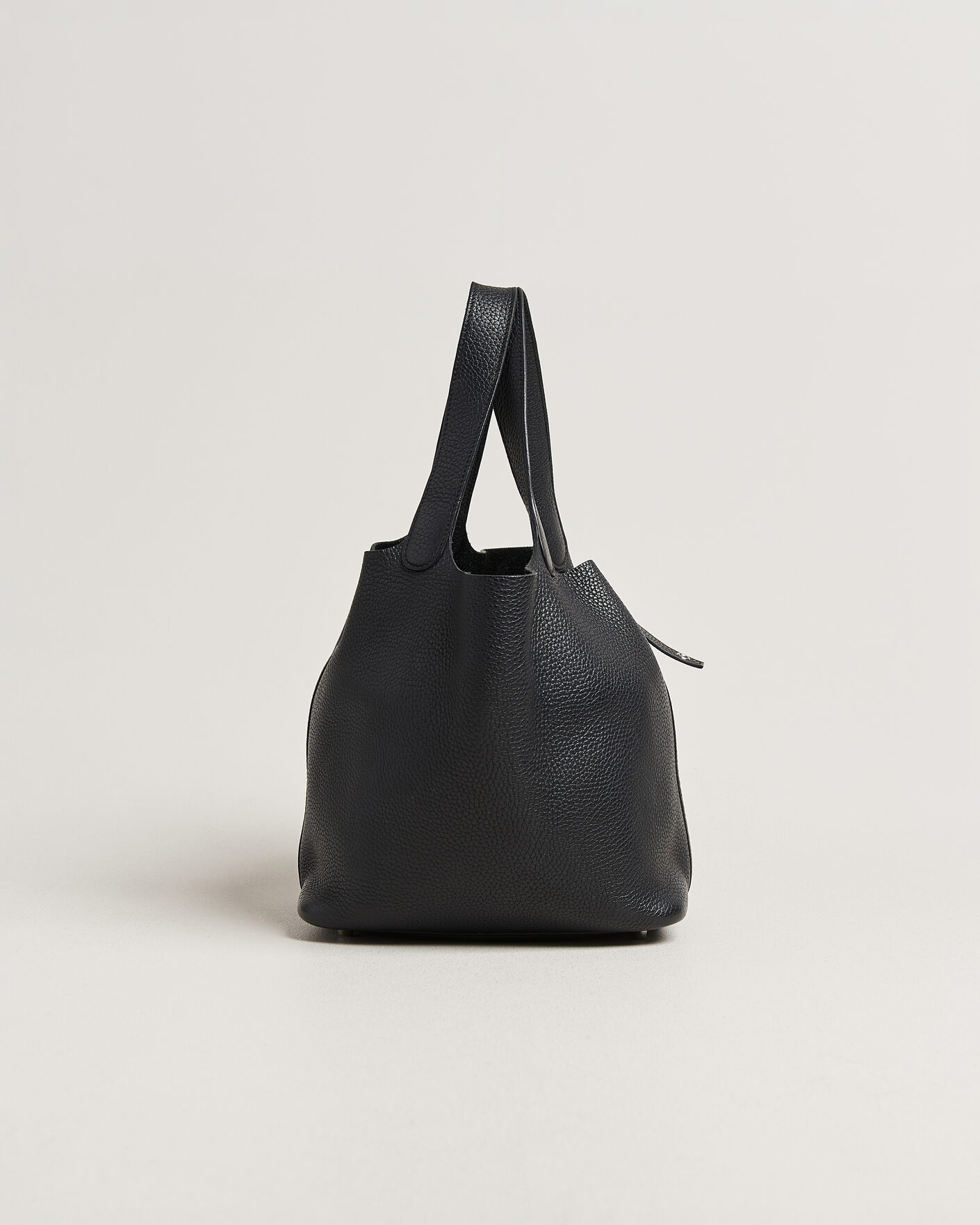 Uomini | Pre-Owned & Vintage Bags | Hermès Pre-Owned | Picotin Lock 22 Taurillon Clemence Leather Black