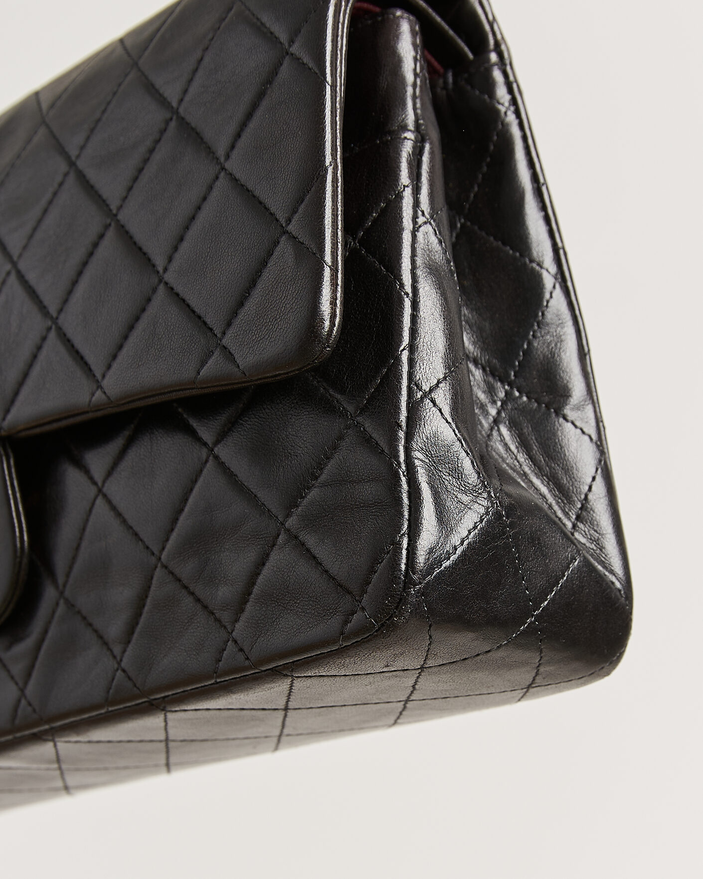 Uomini | Pre-Owned & Vintage Bags | Chanel Pre-Owned | Classic Medium Double Flap Bag Lambskin Black