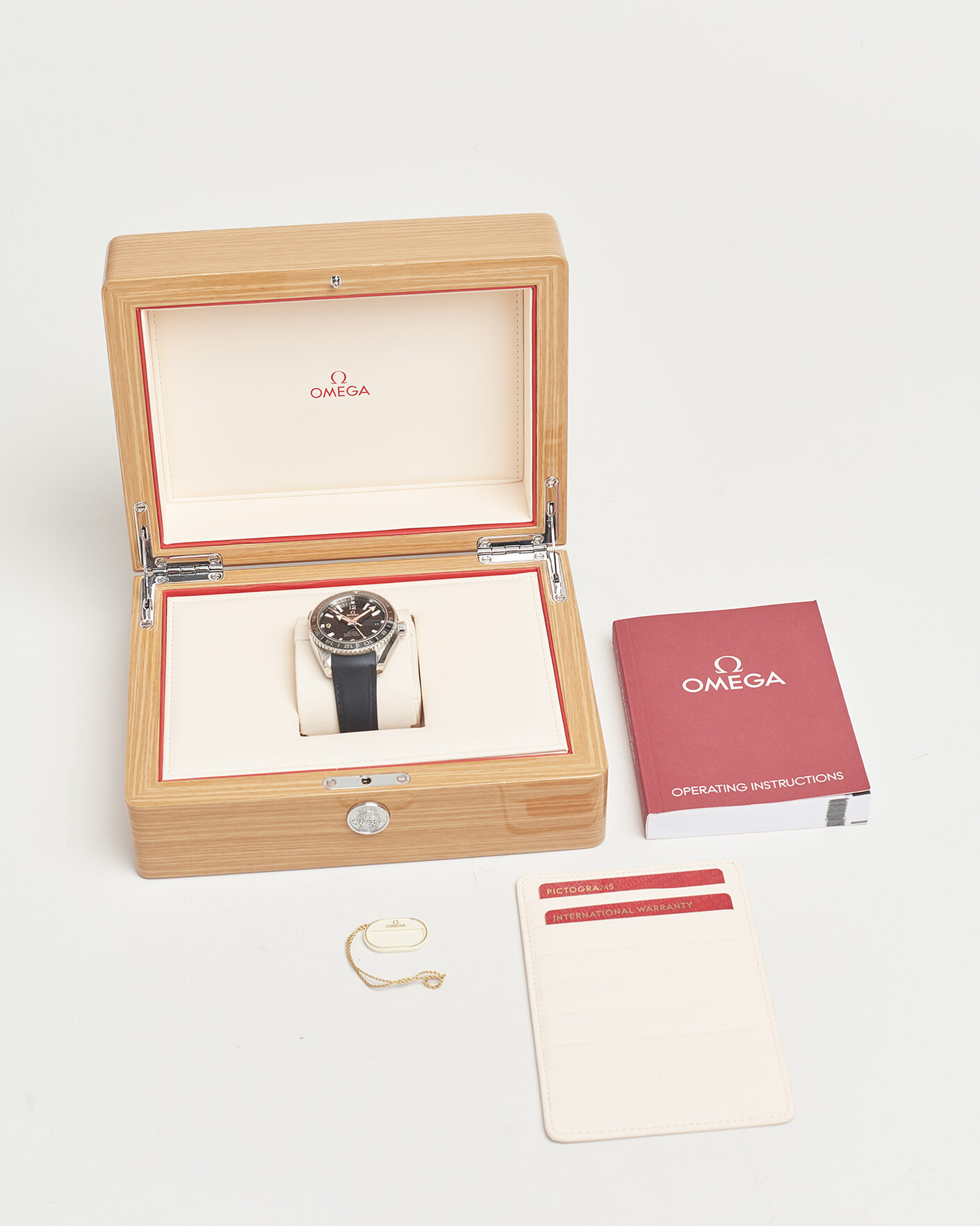 Uomini | Omega Pre-Owned Seamaster Planet Ocean 600M GMT | Omega Pre-Owned | Seamaster Planet Ocean 600M GMT