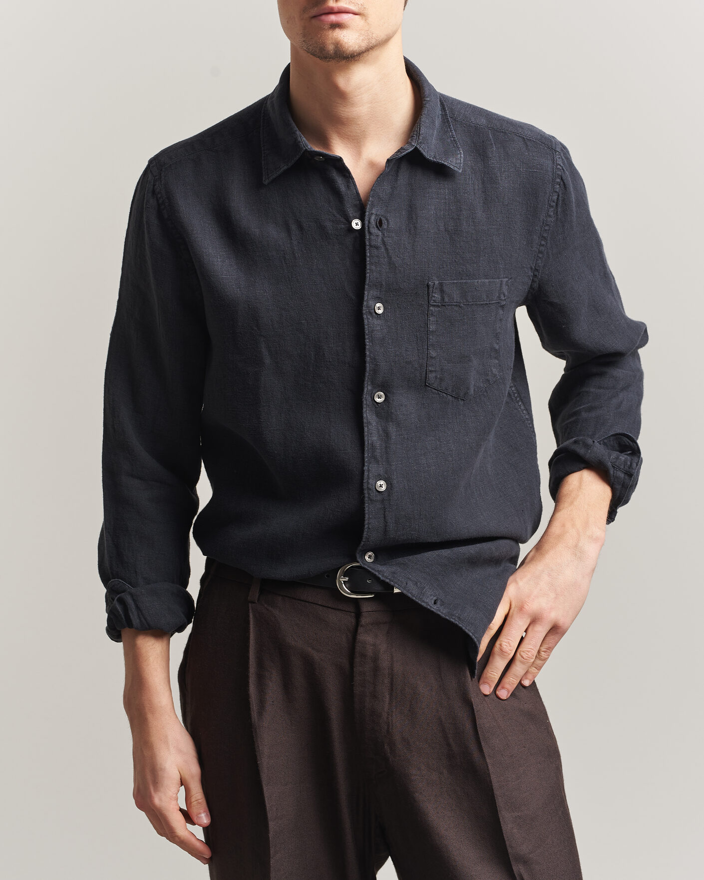 Uomini | Camicie | A Day's March | Daintree Linen Shirt Off Black
