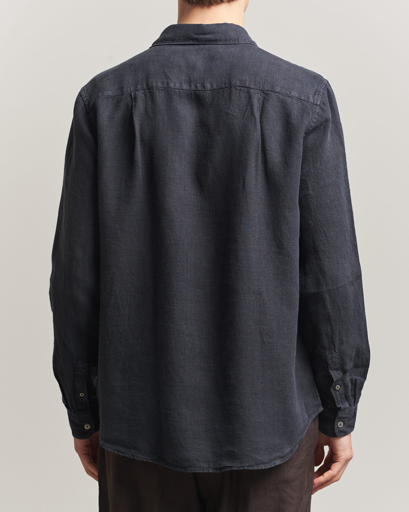 Uomini | Camicie | A Day's March | Daintree Linen Shirt Off Black