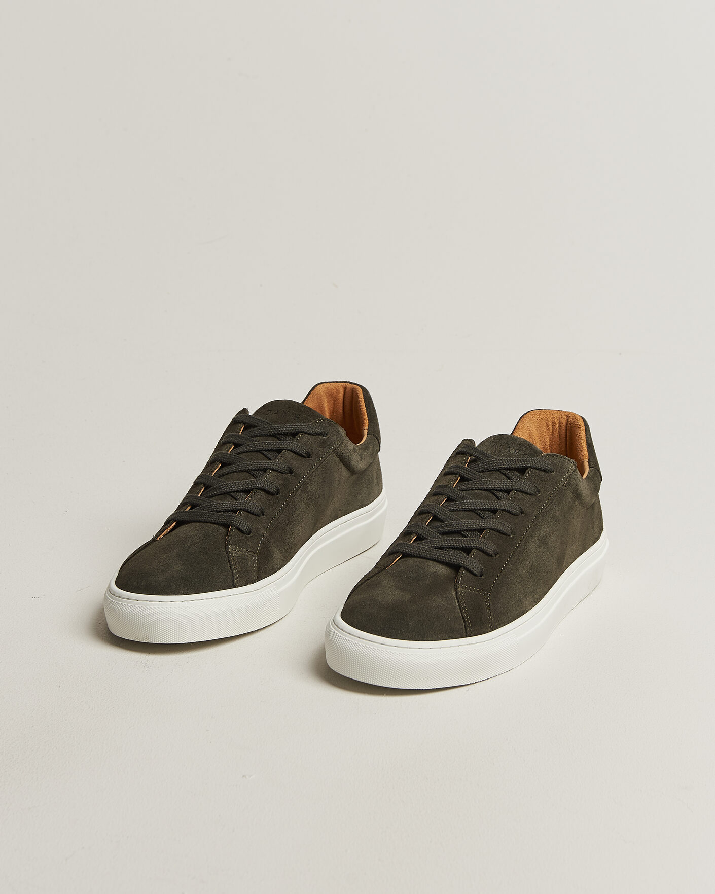 Uomini | Sneakers | A Day's March | Marching Suede Sneaker Olive
