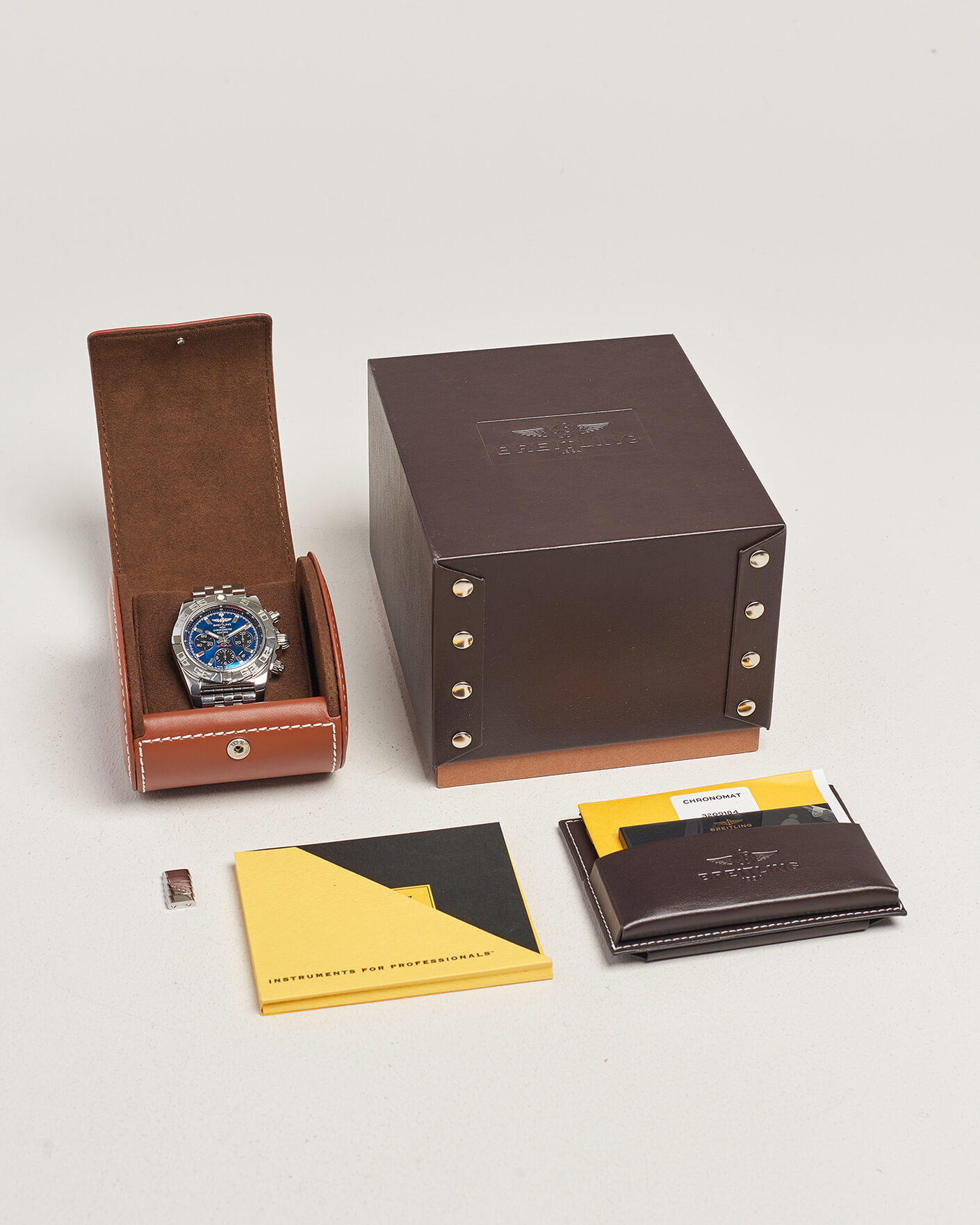 Uomini | Pre-Owned & Vintage Watches | Breitling Pre-Owned | CHRONOMAT 44 