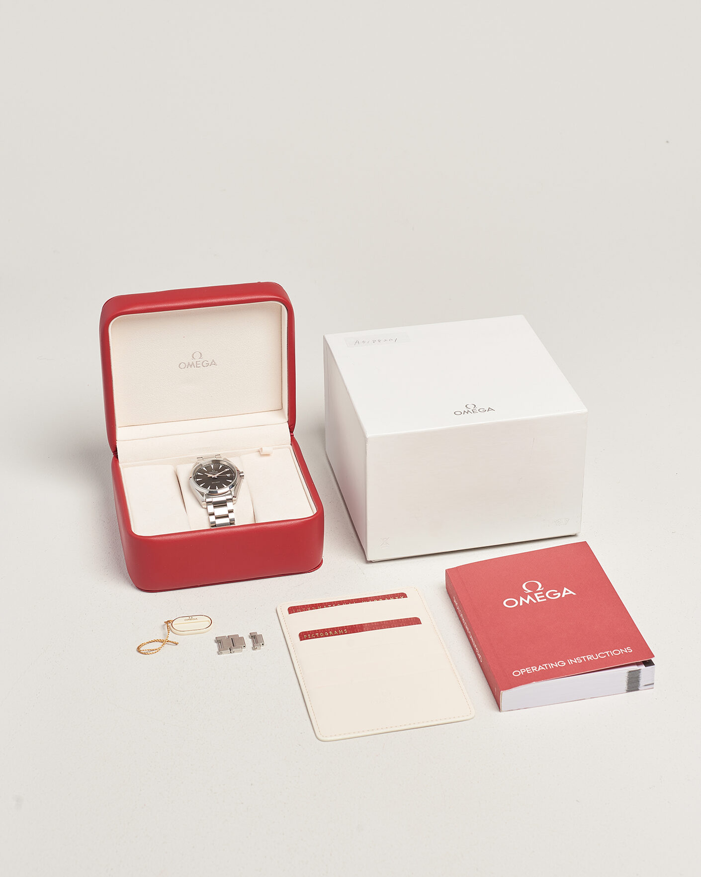 Uomini | Pre-Owned & Vintage Watches | Omega Pre-Owned | Aqua terra 150M 