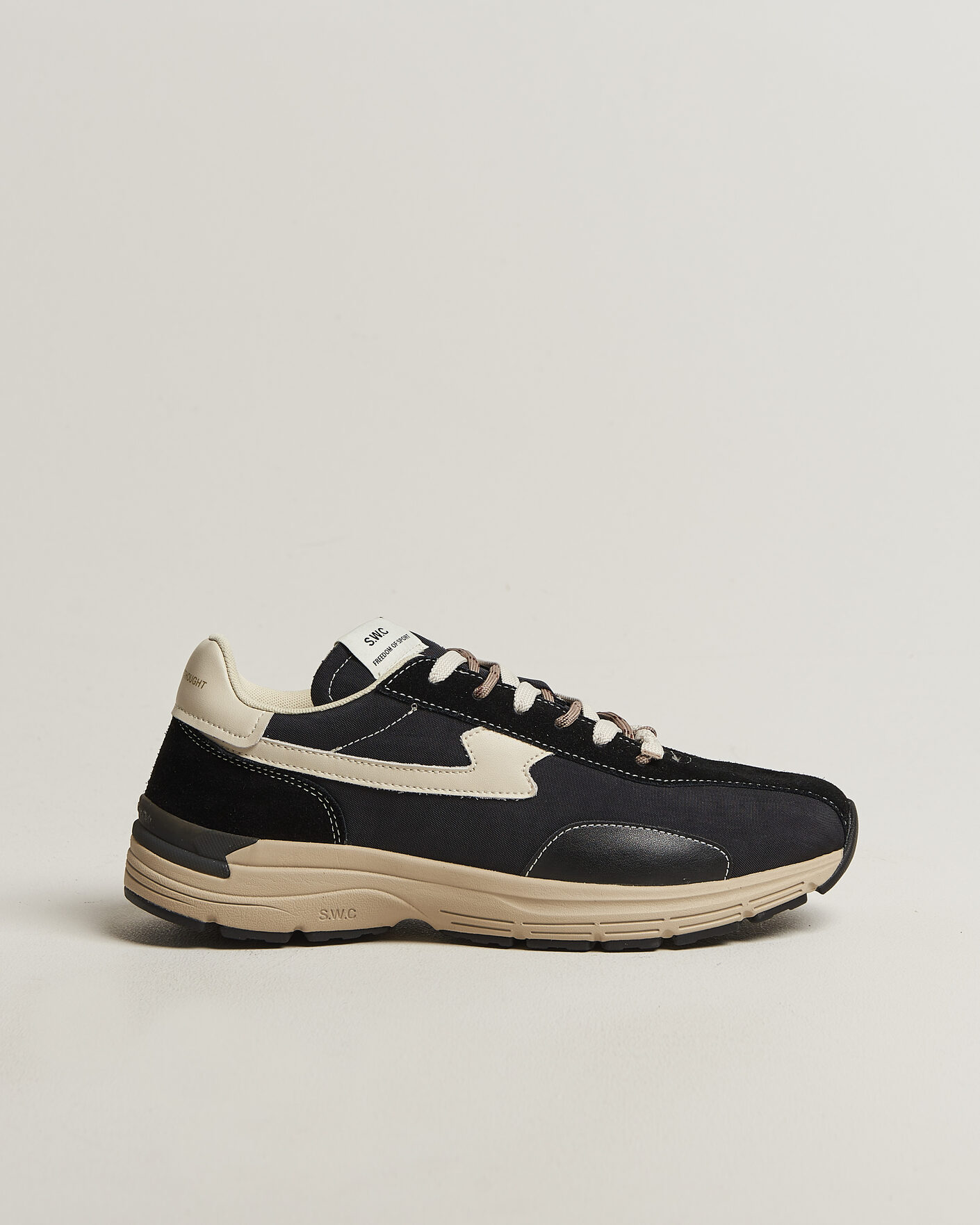 Uomini | Sneakers | Stepney Workers Club | Legion S-Strike Suede Sneaker Black