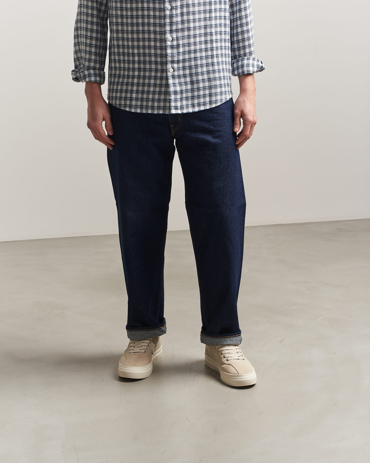 Uomini | Sneakers | Stepney Workers Club | Dellow S-Strike Cupsole Suede Sneaker Oat