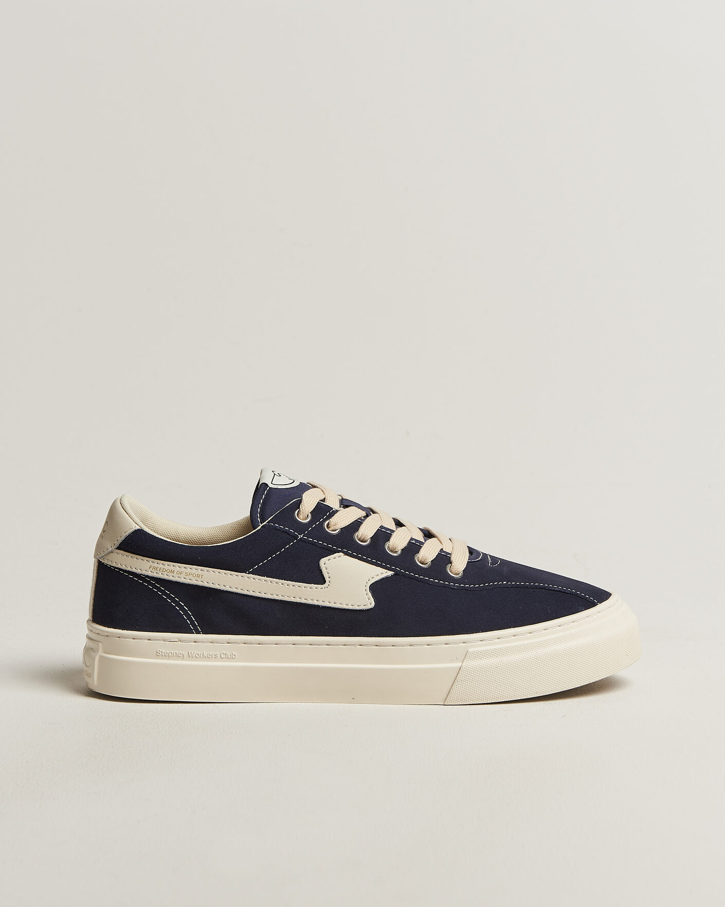 Uomini | Sneakers | Stepney Workers Club | Dellow S-Strike Cupsole Suede Sneaker Navy