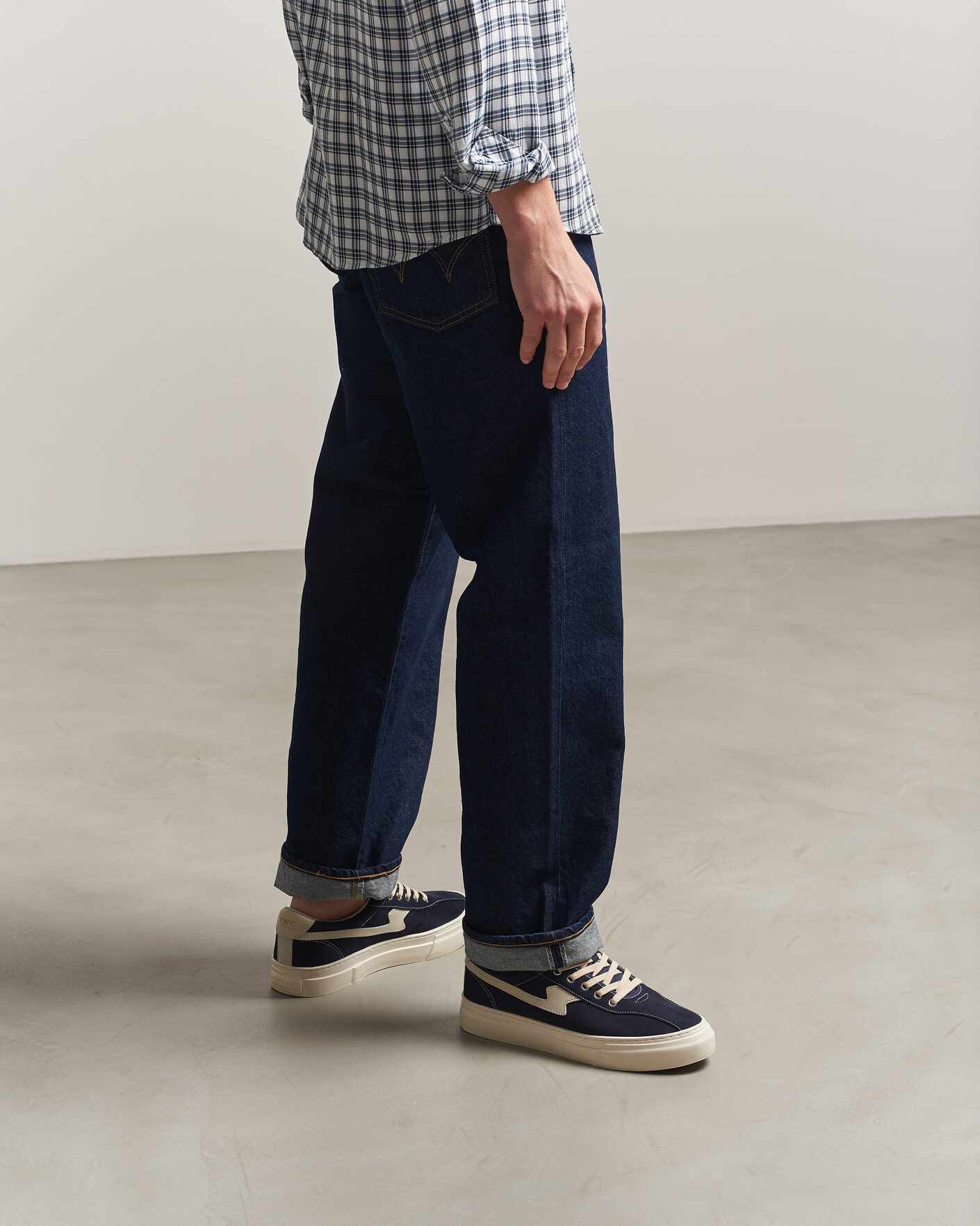 Uomini | Sneakers | Stepney Workers Club | Dellow S-Strike Cupsole Suede Sneaker Navy