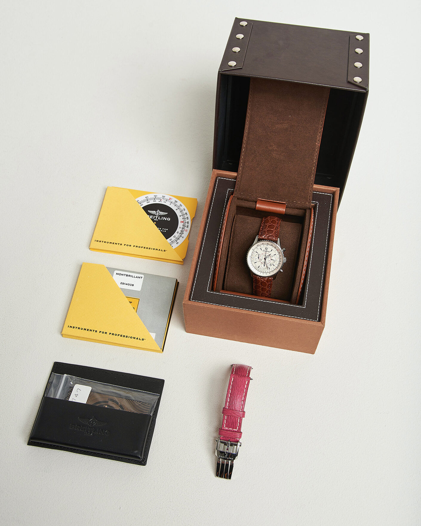 Uomini | Pre-Owned & Vintage Watches | Breitling Pre-Owned | Navitimer 37